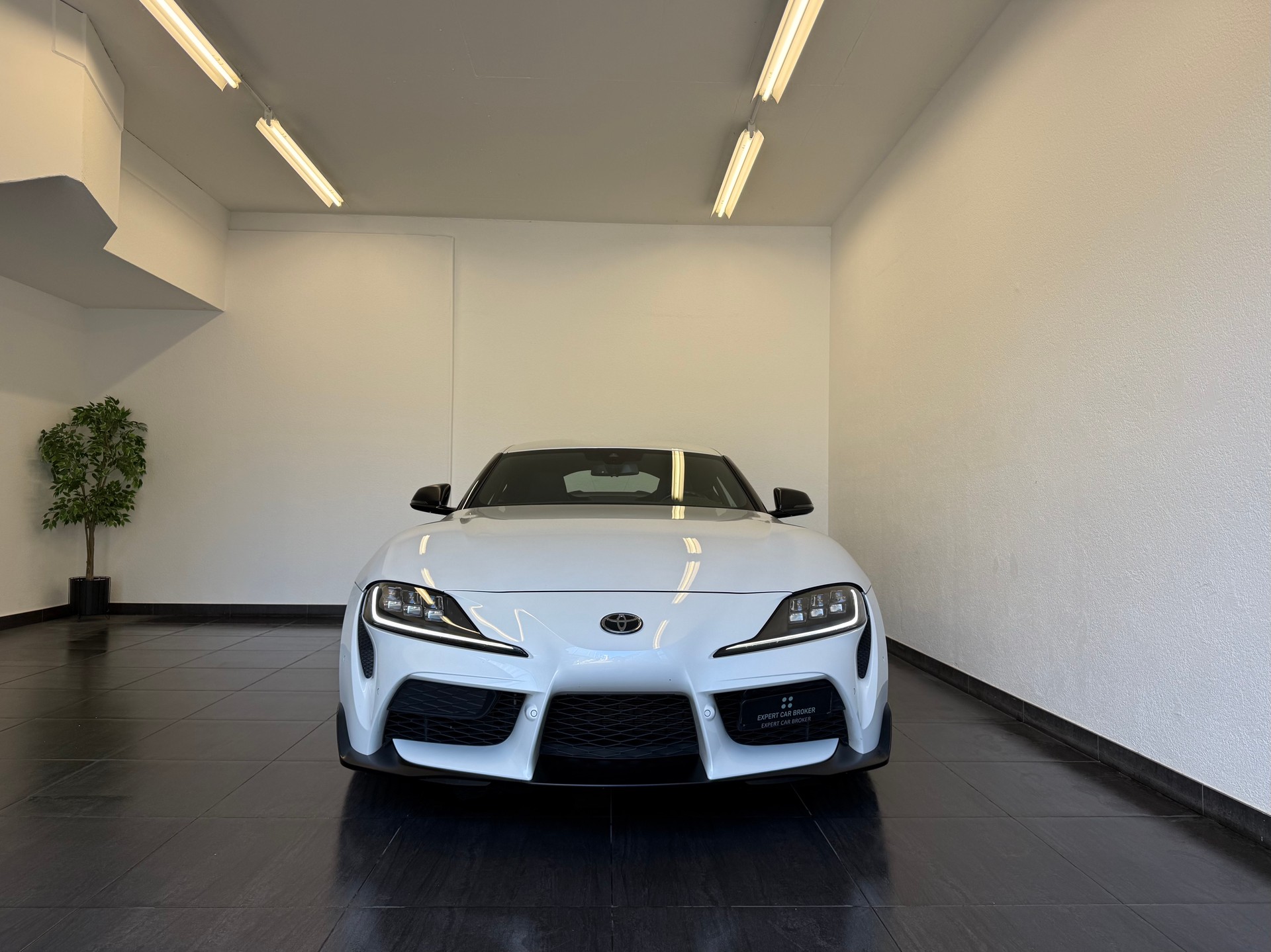 TOYOTA Supra GR 3.0i Turbo Race-showroom-element-3