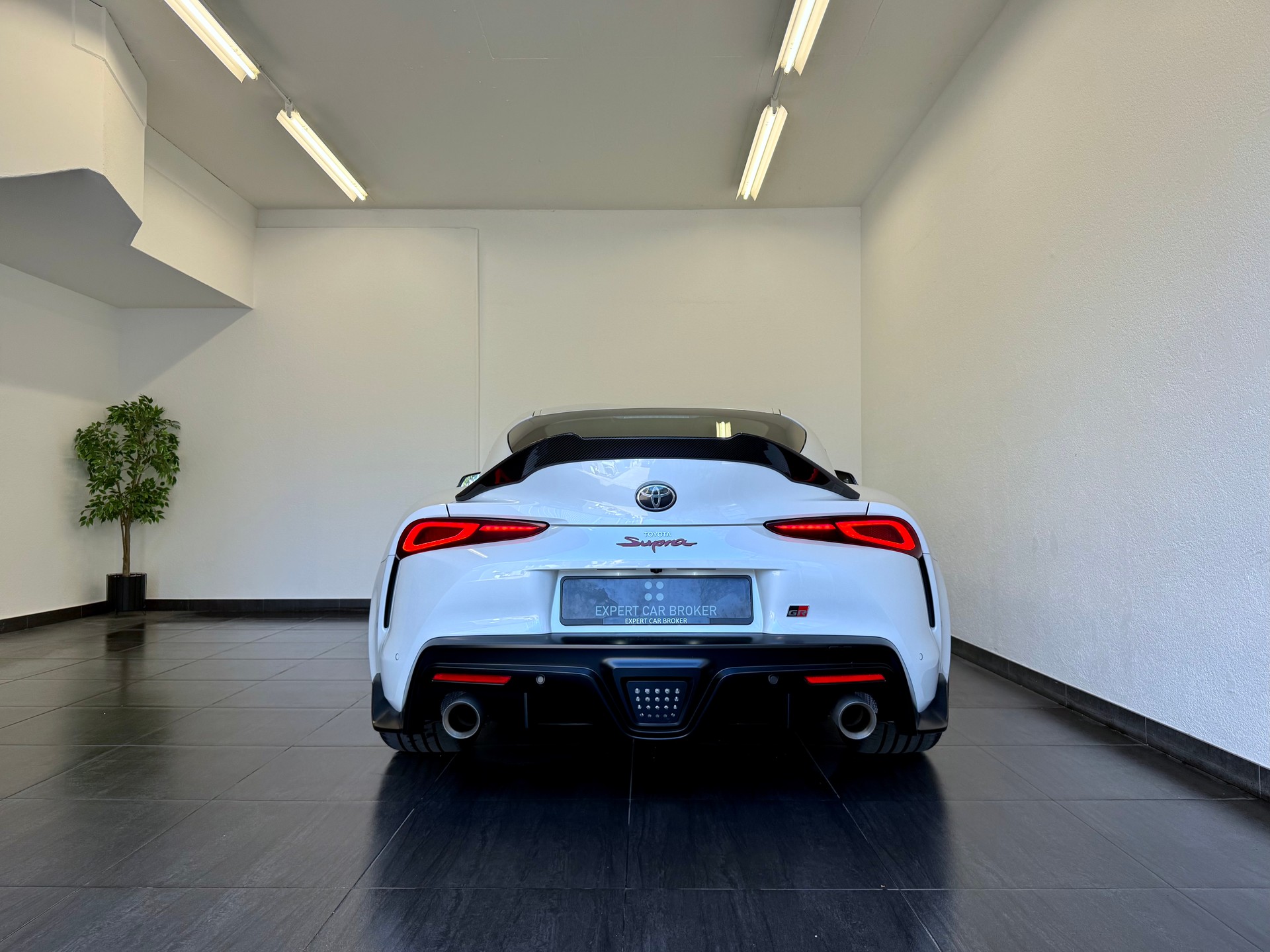 TOYOTA Supra GR 3.0i Turbo Race-image-10