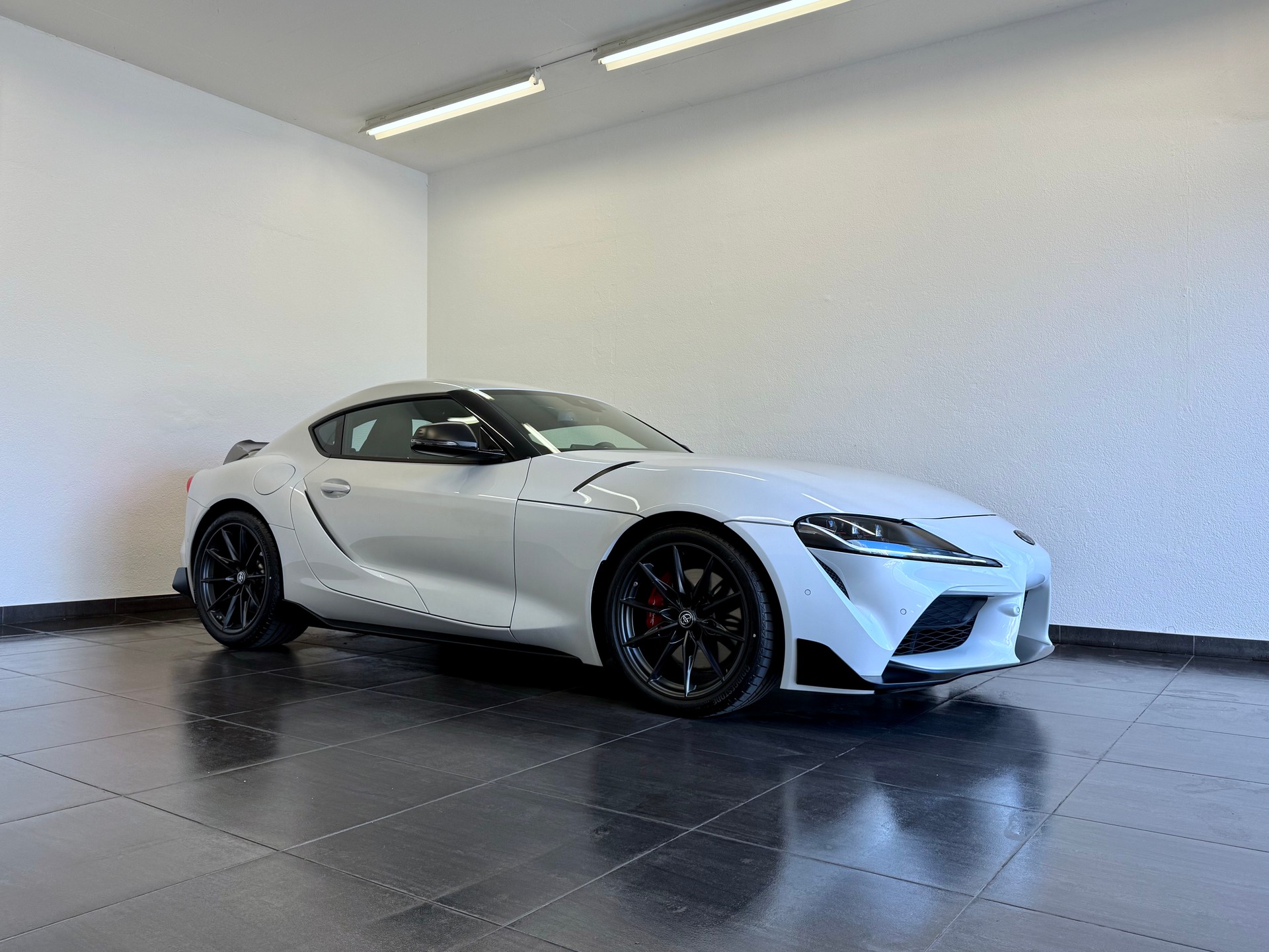 TOYOTA Supra GR 3.0i Turbo Race-showroom-element-2