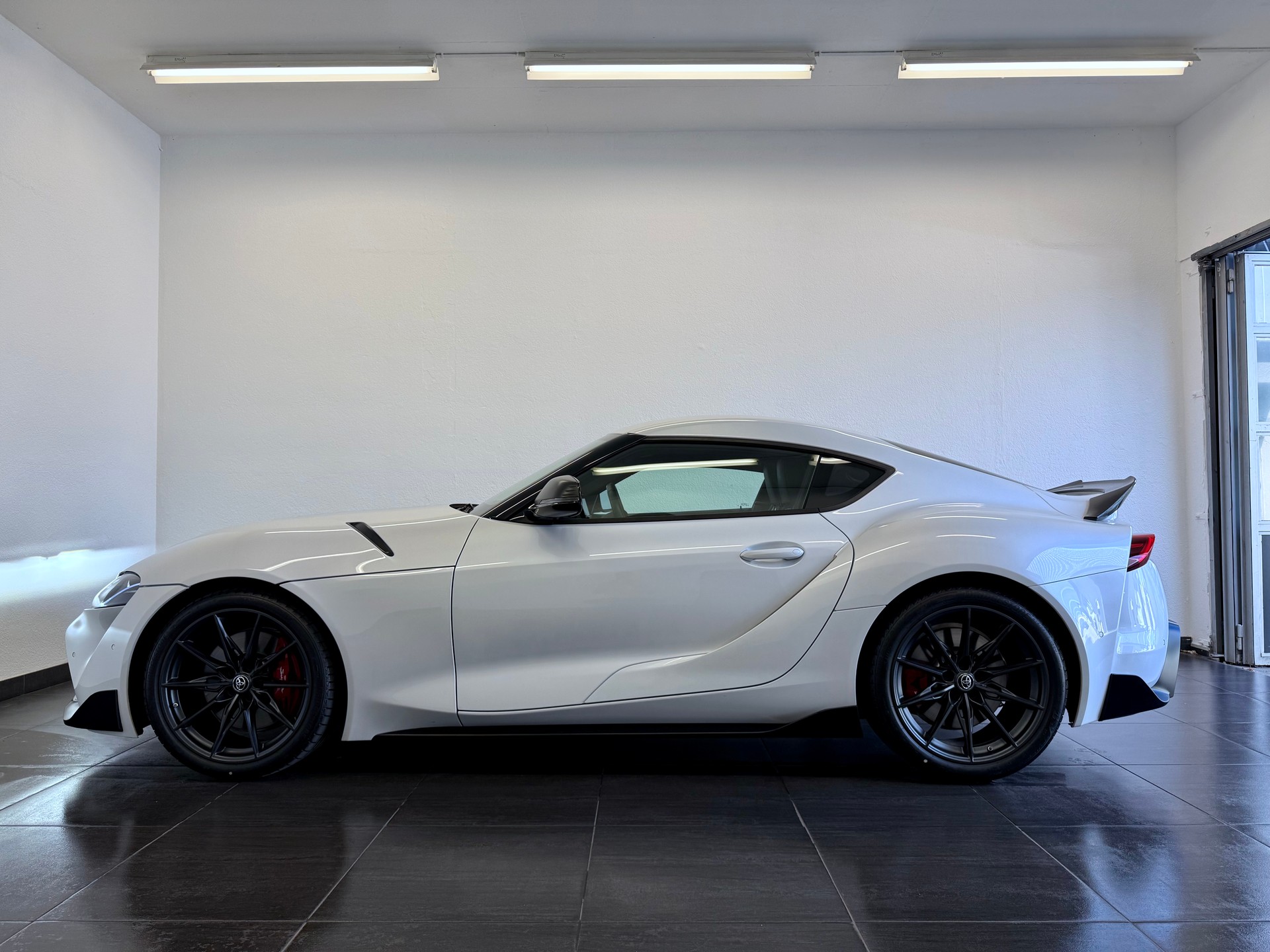TOYOTA Supra GR 3.0i Turbo Race-image-9