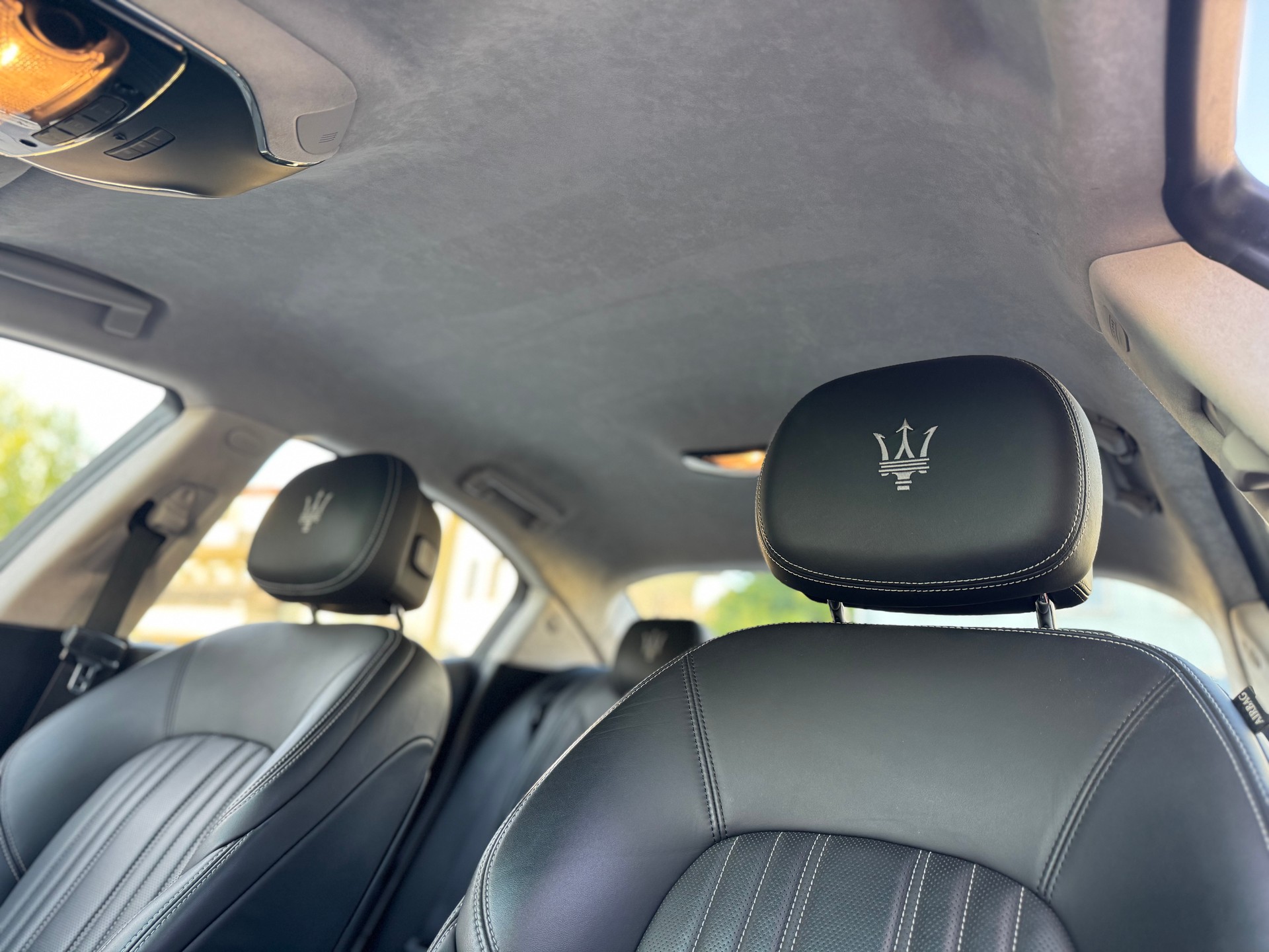 MASERATI Ghibli S Q4 3.0 V6 Swiss Mountain Ed. Automatica-image-19