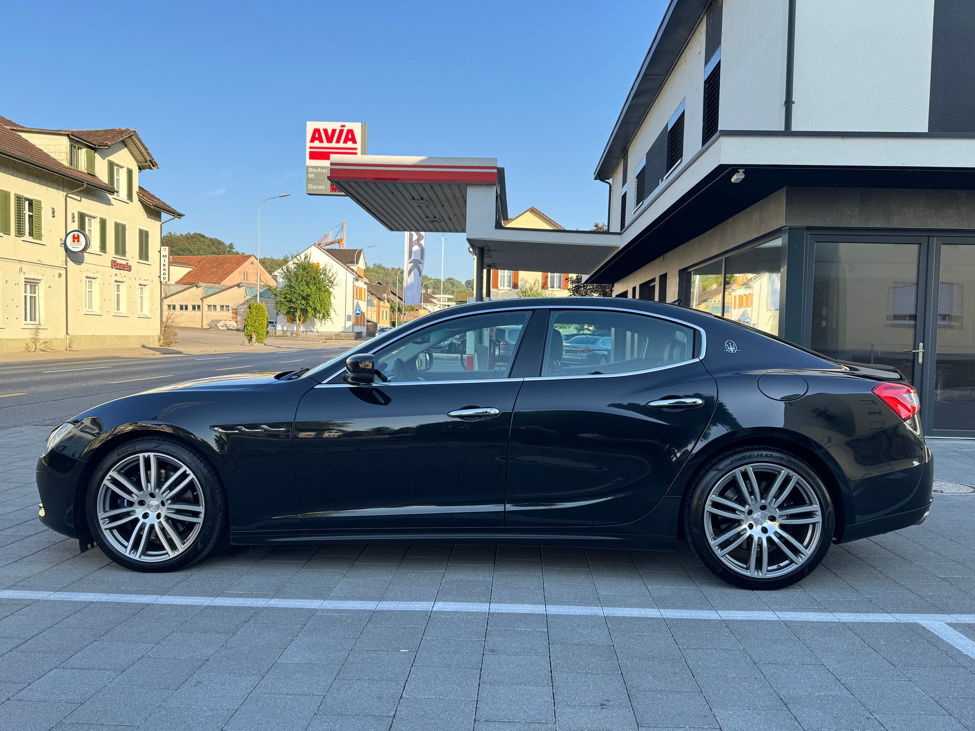 MASERATI Ghibli S Q4 3.0 V6 Swiss Mountain Ed. Automatica-image-1