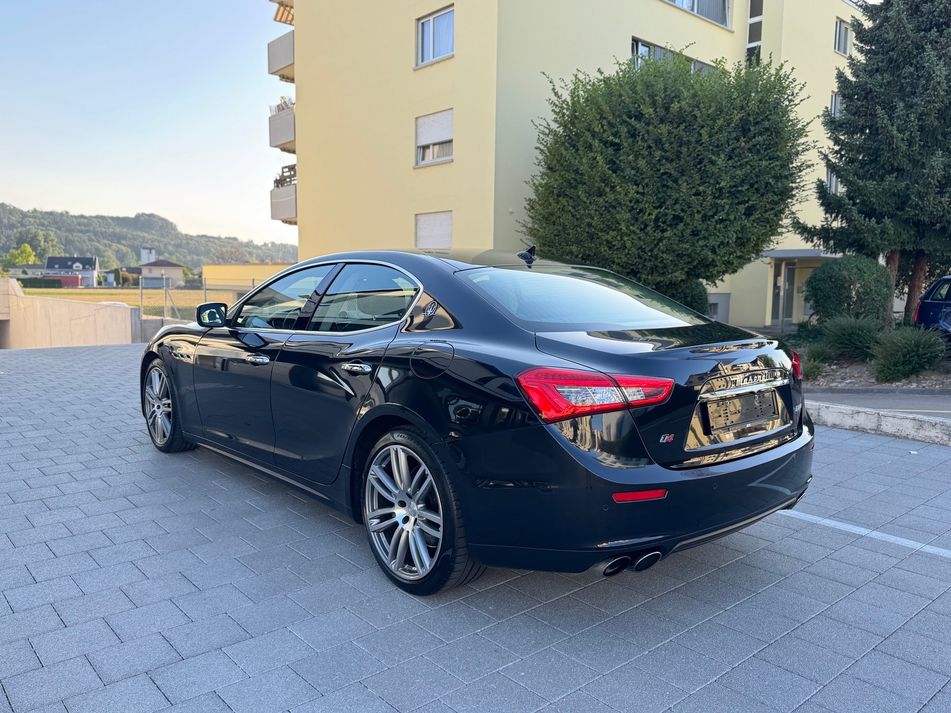 MASERATI Ghibli S Q4 3.0 V6 Swiss Mountain Ed. Automatica-image-2