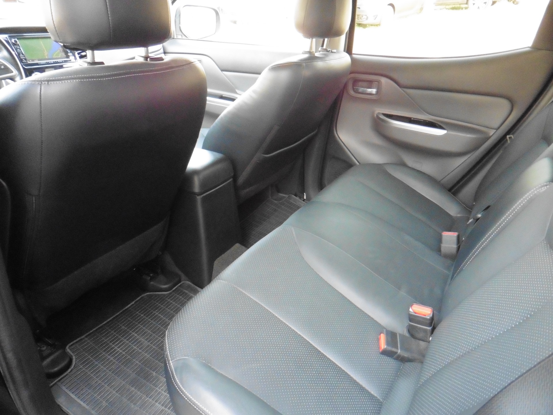 FIAT Fullback LX 2.4 MJ DC Swiss 4WD A-image-22