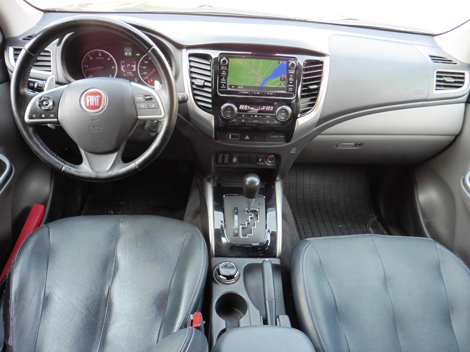 FIAT Fullback LX 2.4 MJ DC Swiss 4WD A-image-18