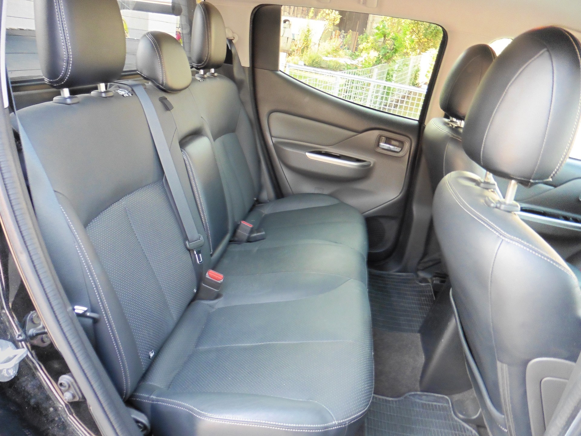 FIAT Fullback LX 2.4 MJ DC Swiss 4WD A-image-23