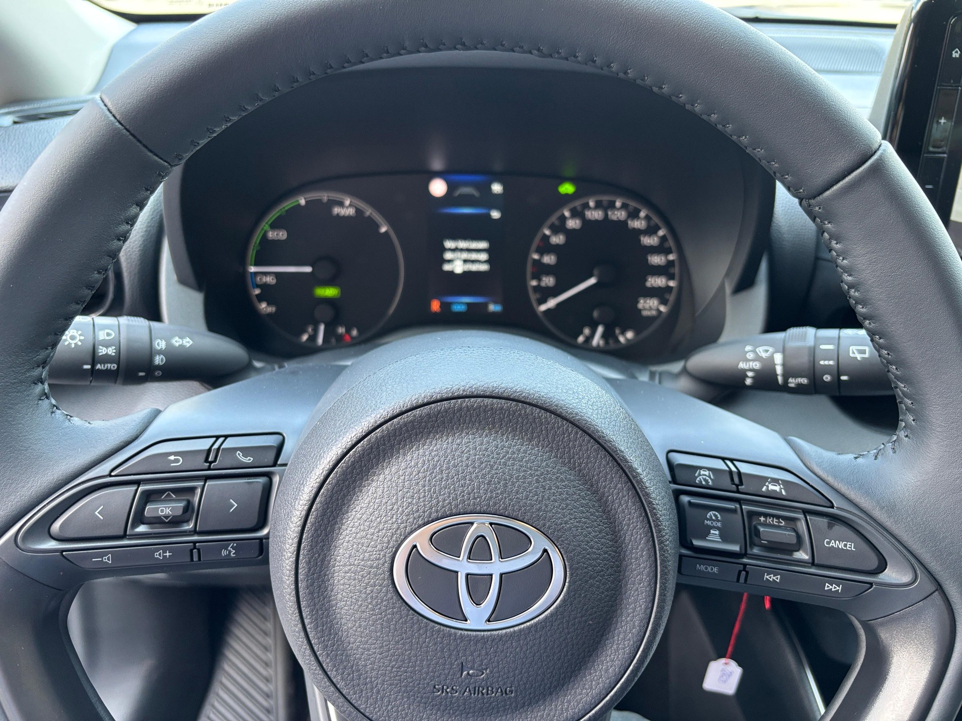 TOYOTA Yaris 1.5 VVT-i HSD Comfort-image-10