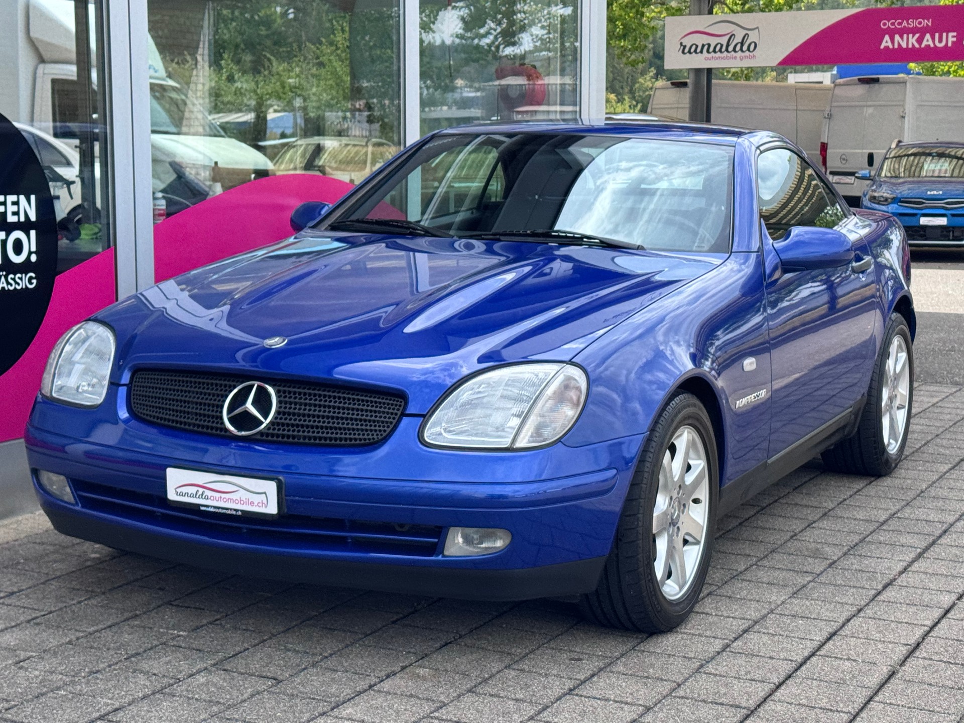 MERCEDES-BENZ SLK 200-image-2