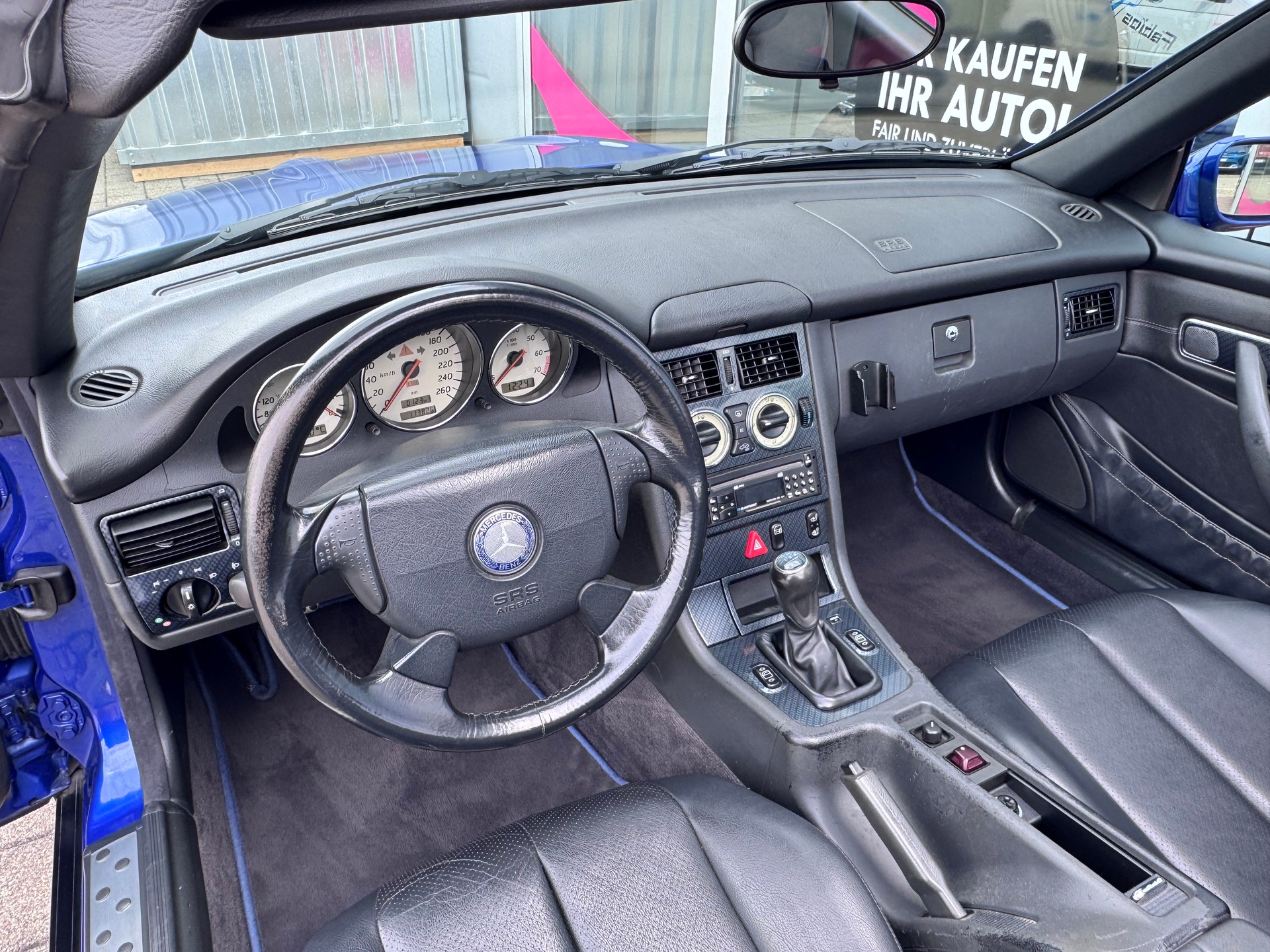 MERCEDES-BENZ SLK 200-image-14