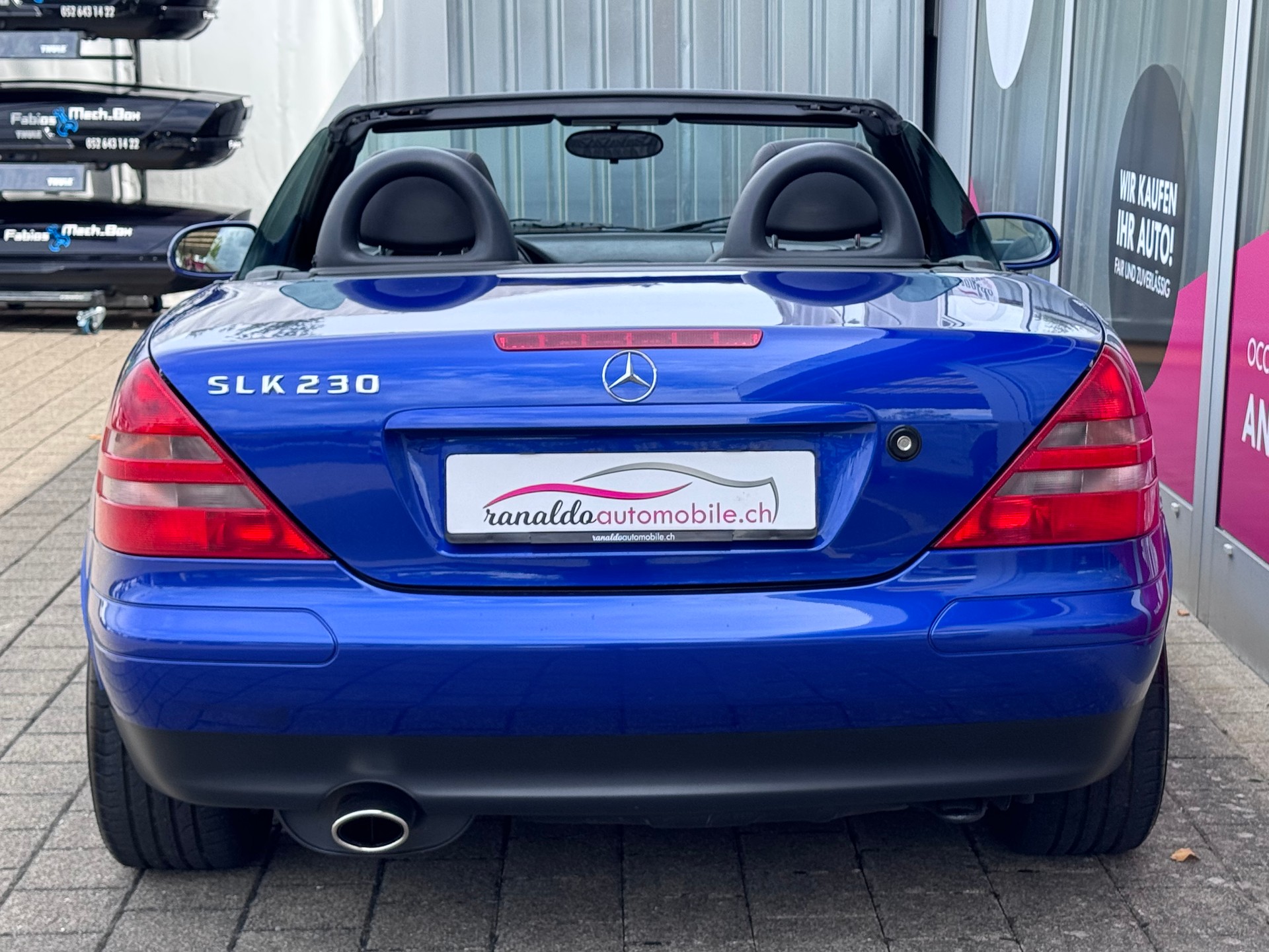 MERCEDES-BENZ SLK 200-image-11