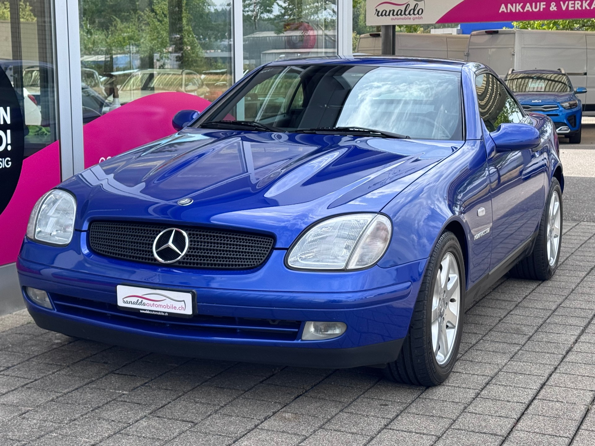 MERCEDES-BENZ SLK 200-image-1