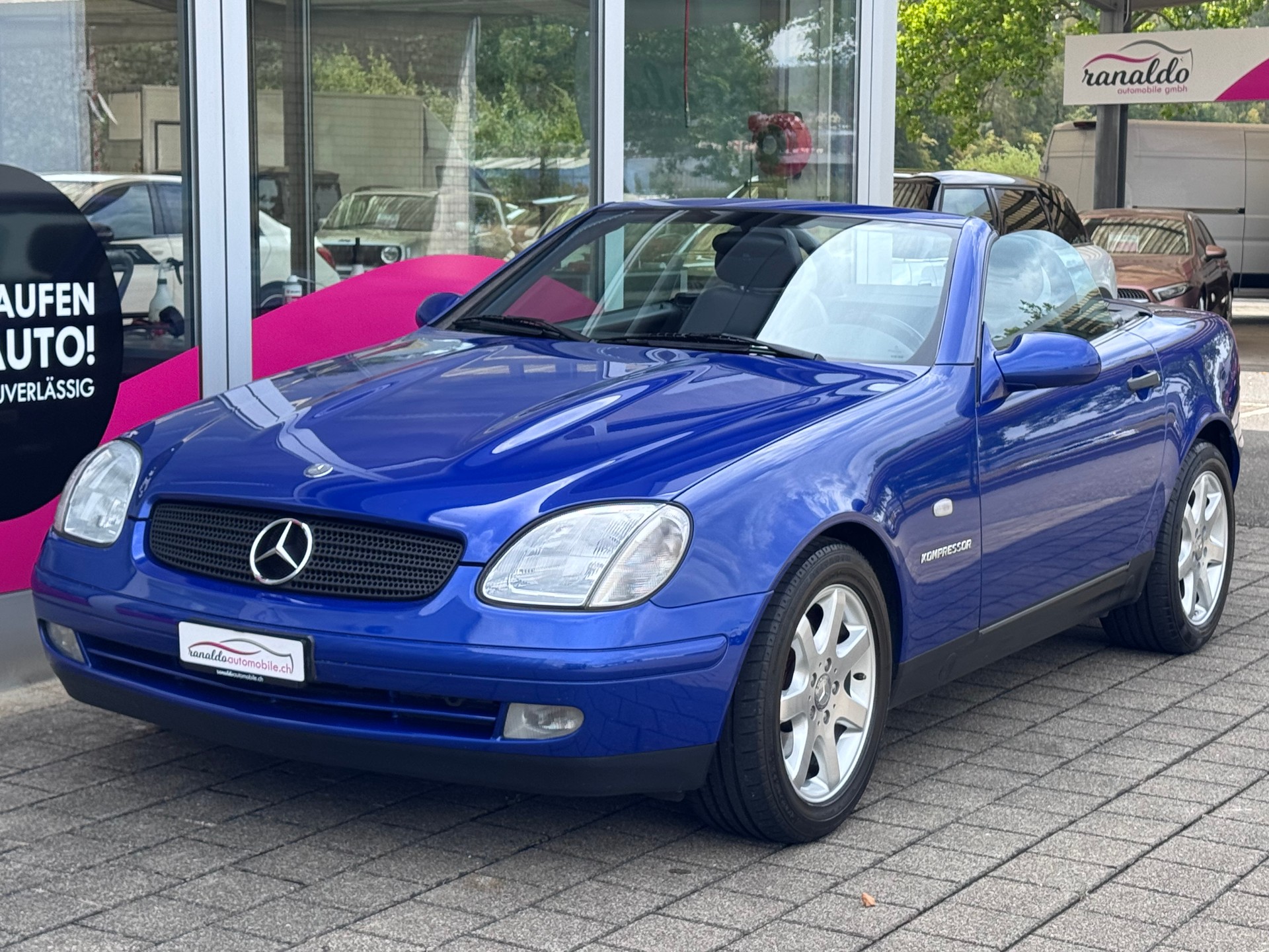 MERCEDES-BENZ SLK 200-image-8