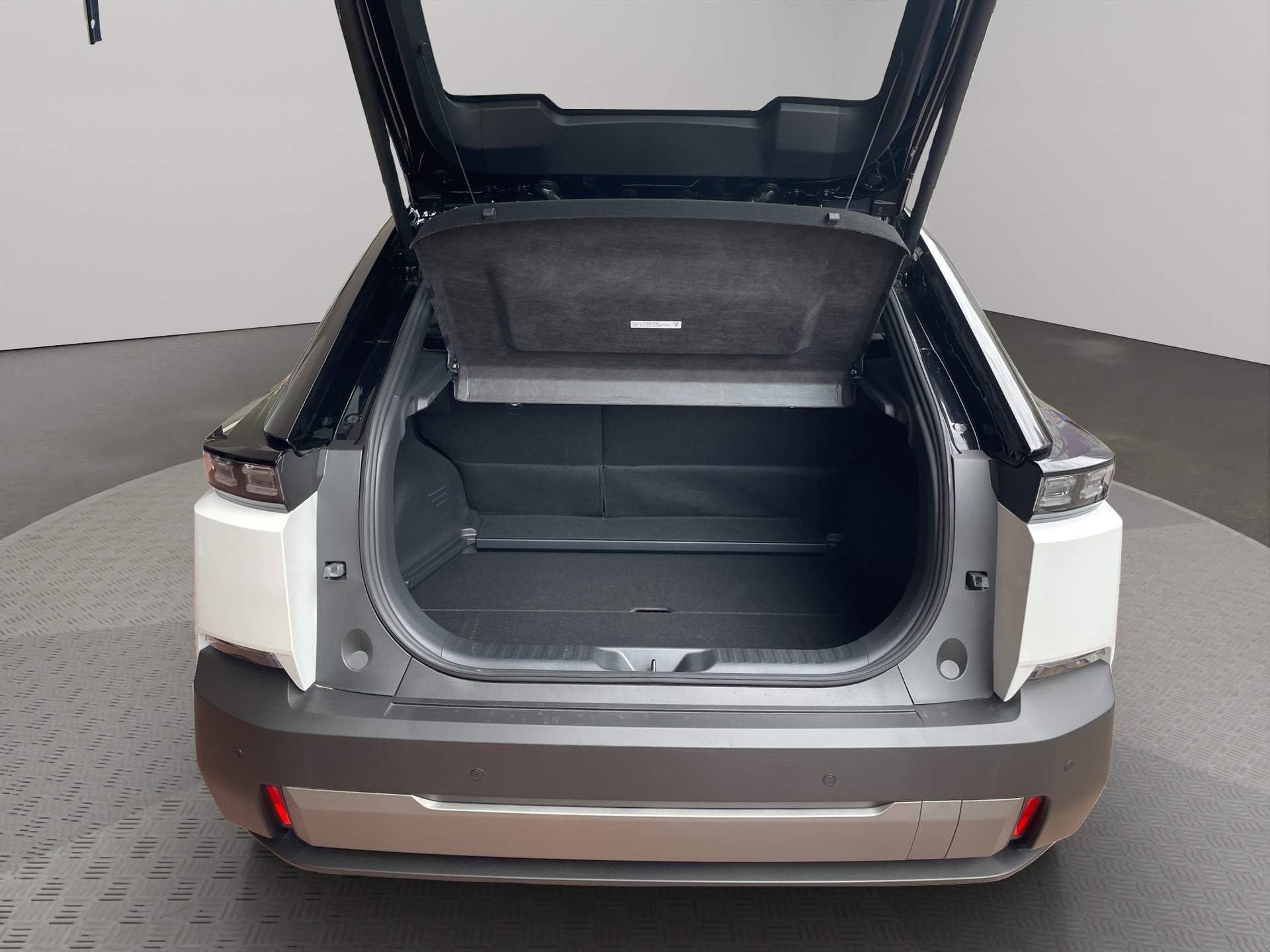 SUBARU Uncharted eV Luxury AWD-image-14