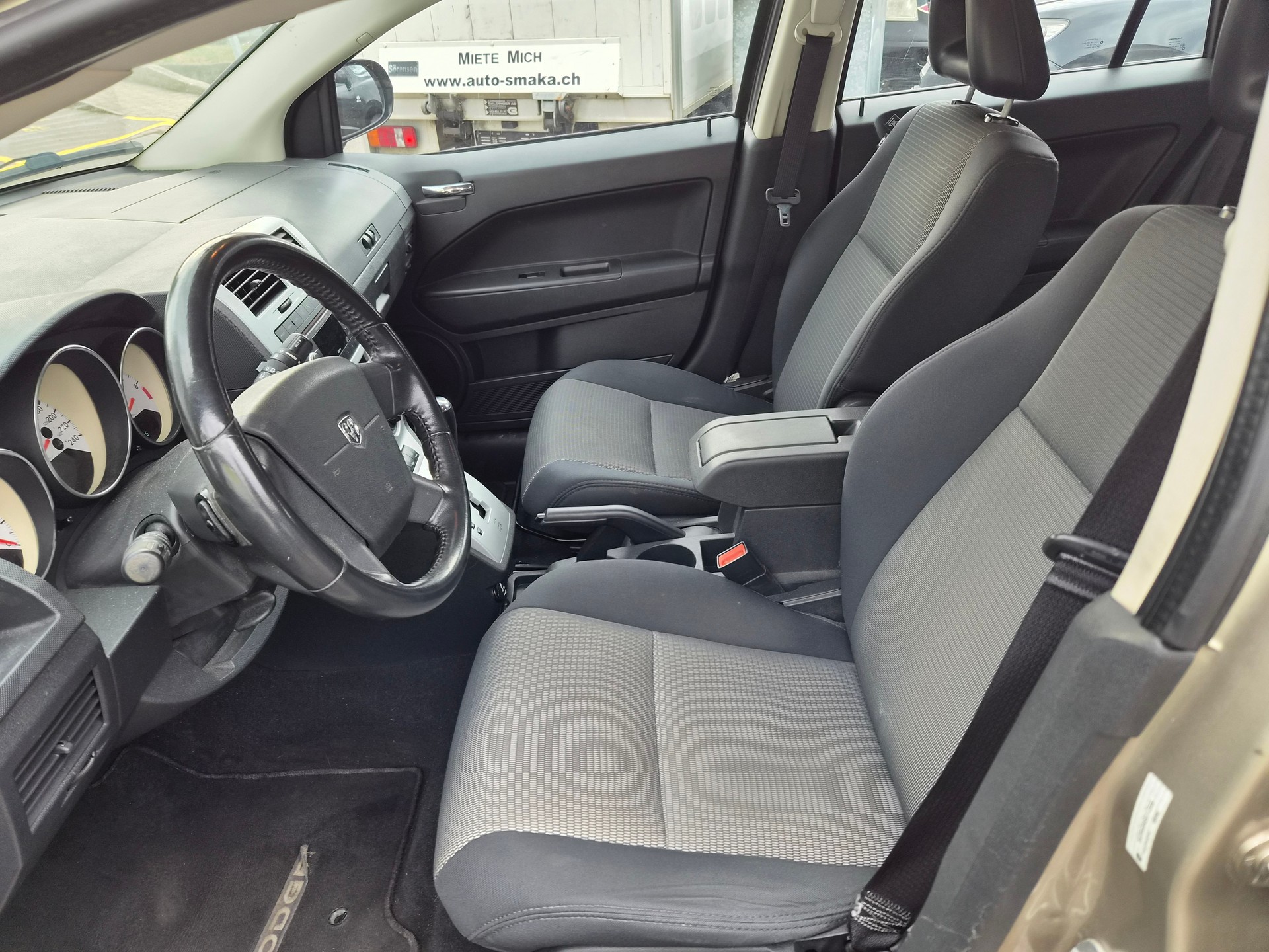 DODGE Caliber 2.0 SXT CVT-image-6