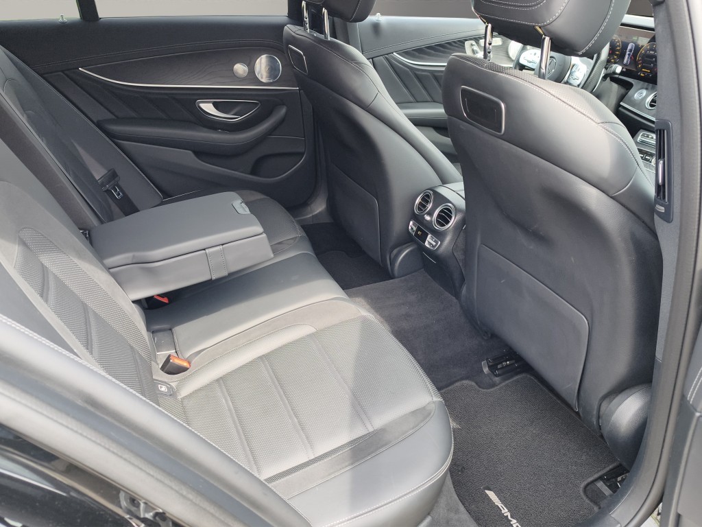 MERCEDES-BENZ E 53 AMG 4matic+ Kombi-image-15