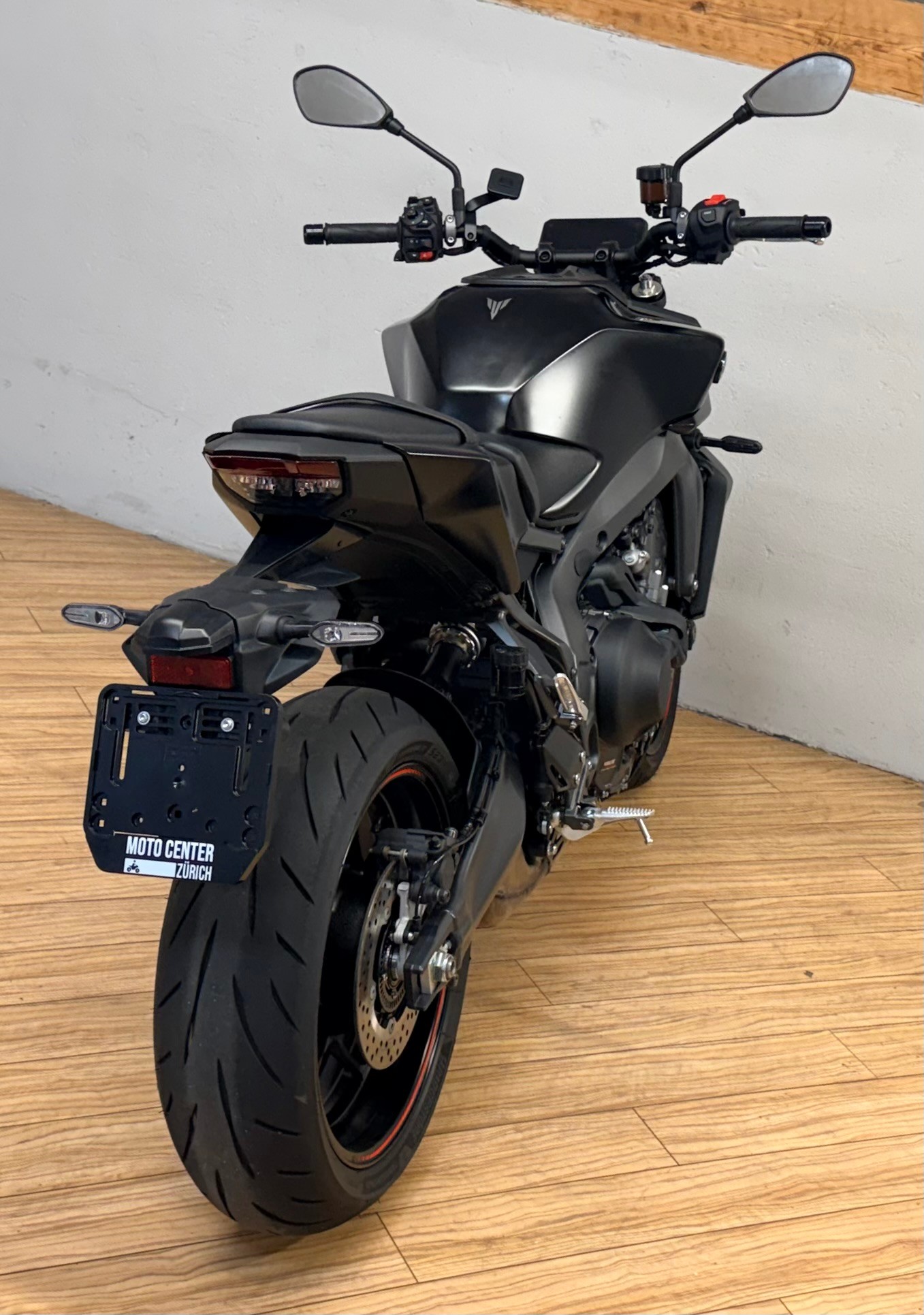 YAMAHA MT-09 Y-AMT (35kW)-showroom-element-2