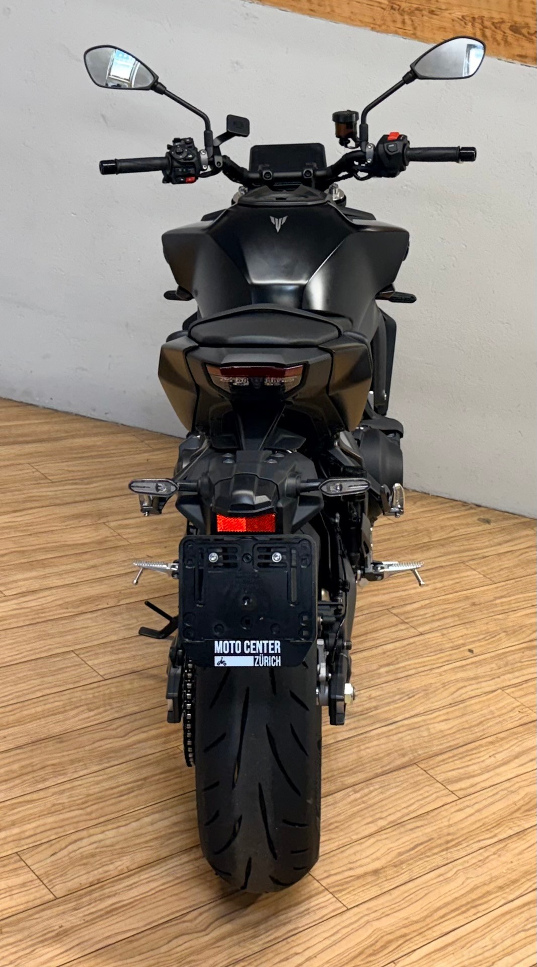 YAMAHA MT-09 Y-AMT (35kW)-showroom-element-3