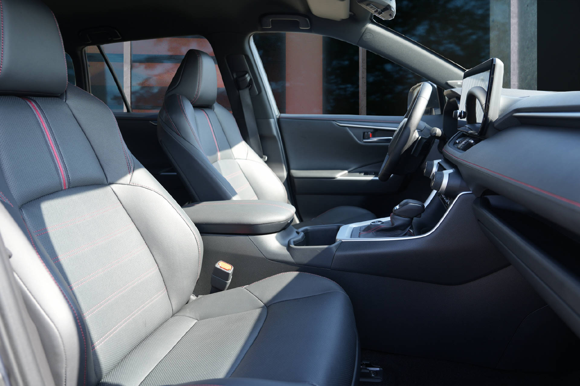 TOYOTA RAV-4 2.5 Plug-In-Hybrid Platinum-image-8