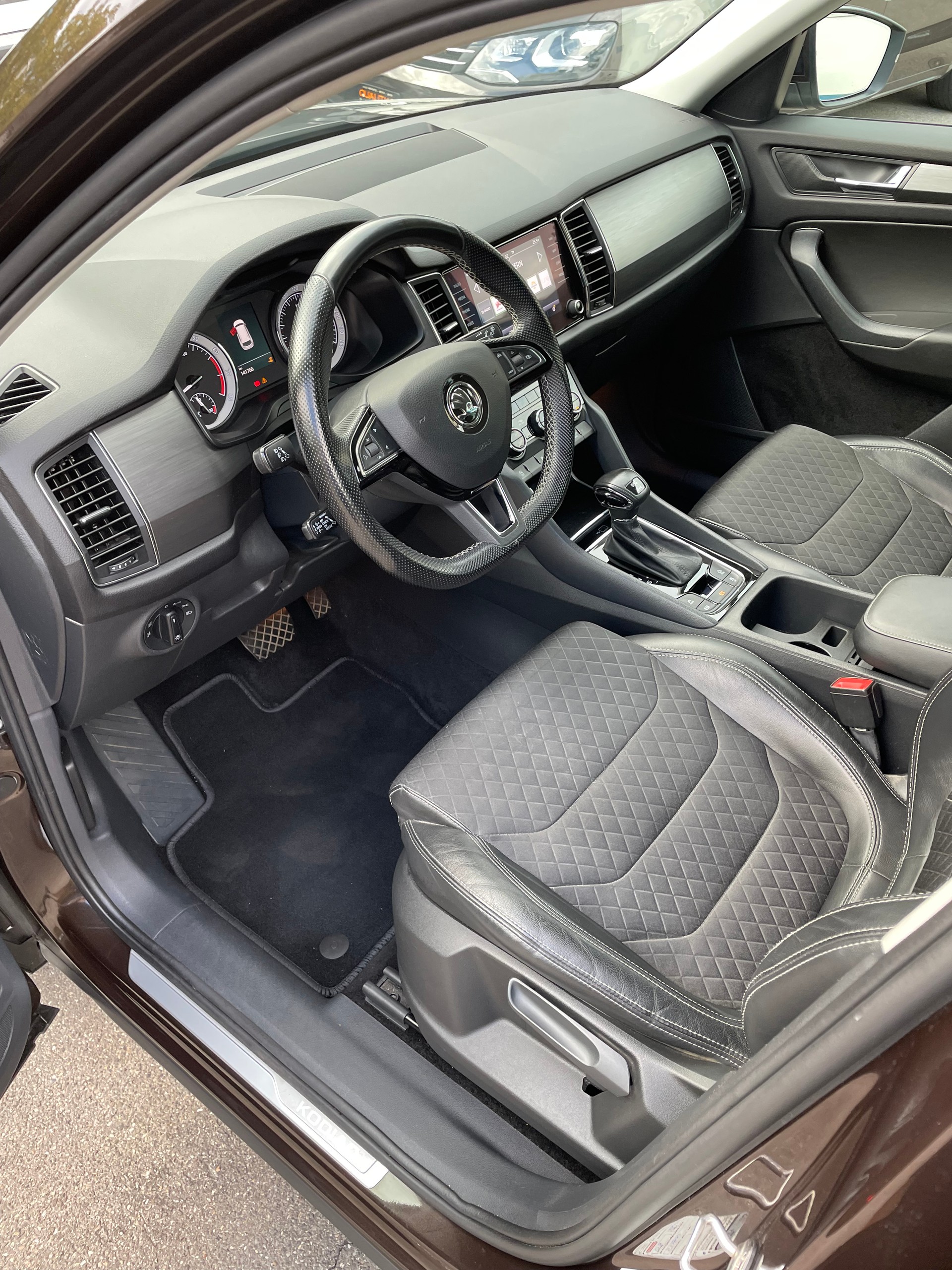 SKODA Kodiaq 2.0 TSI Ambition 4x4-image-7