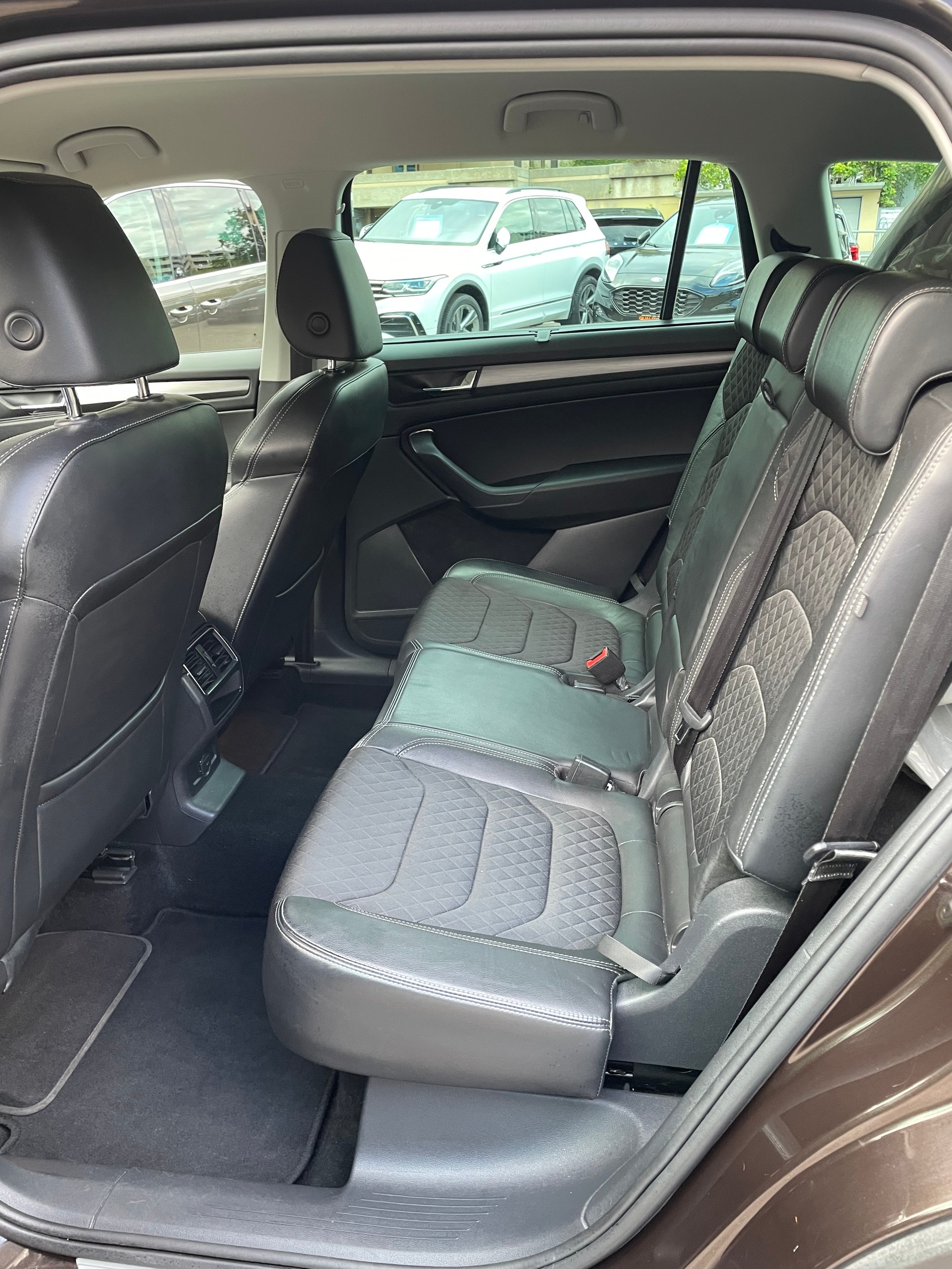 SKODA Kodiaq 2.0 TSI Ambition 4x4-image-9
