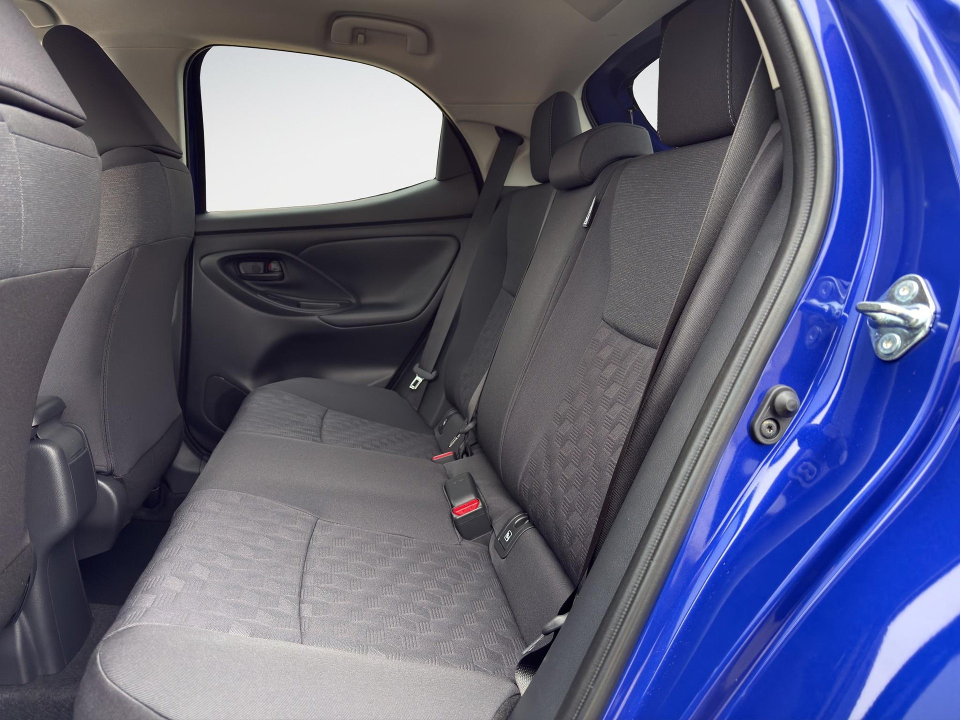 TOYOTA Yaris 1.5 VVT-i HSD Trend-image-14