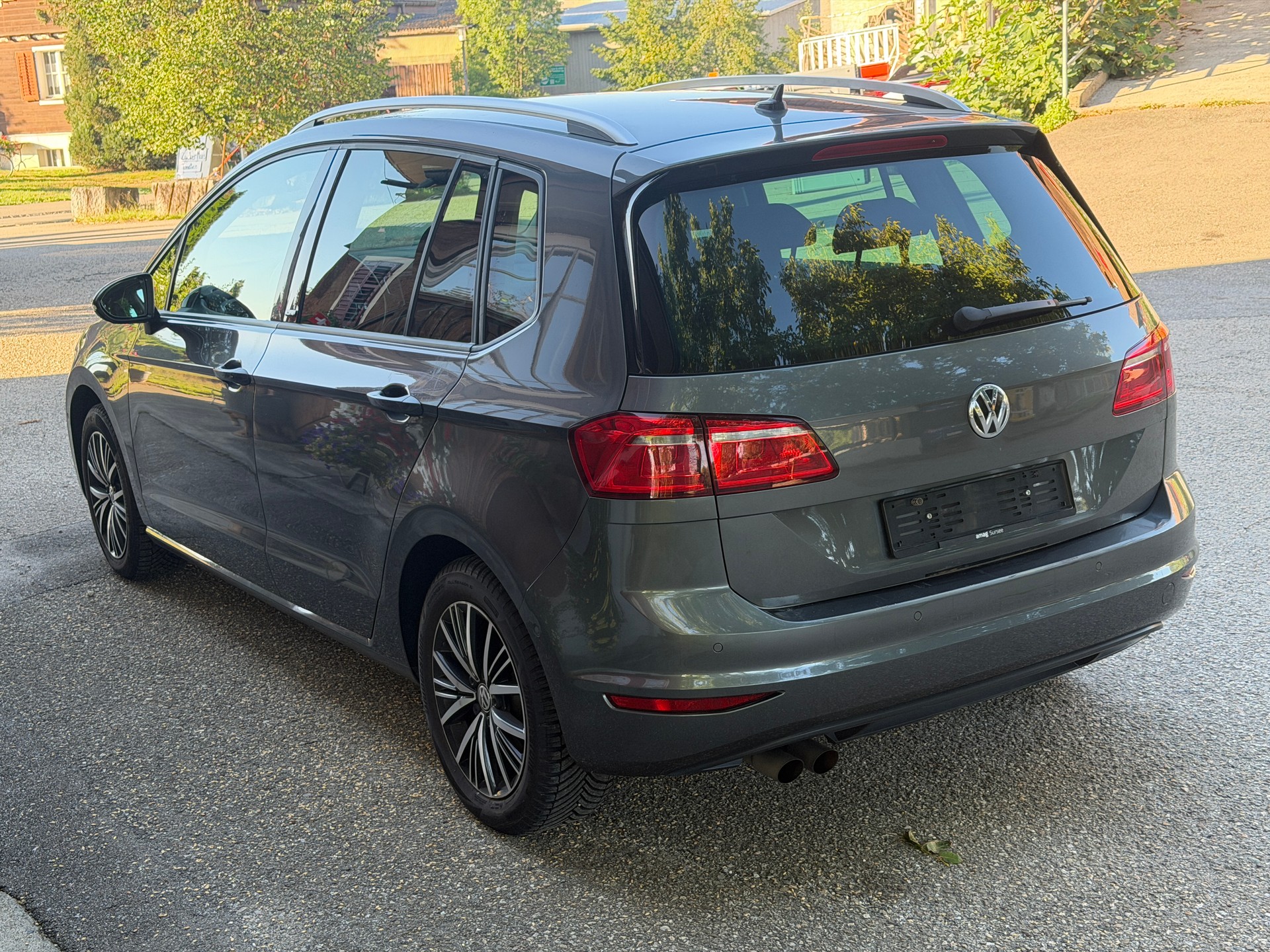 VW Golf Sportsvan 1.4 TSI Allstar DSG-image-4