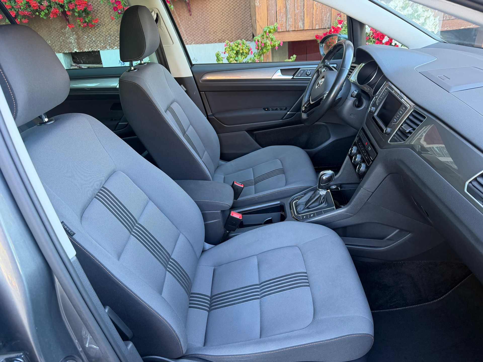 VW Golf Sportsvan 1.4 TSI Allstar DSG-image-6
