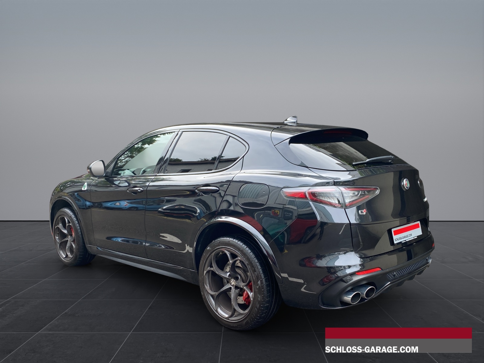 ALFA ROMEO STELVIO 2.9 V6 510 AT Q4 Qu-showroom-element-3