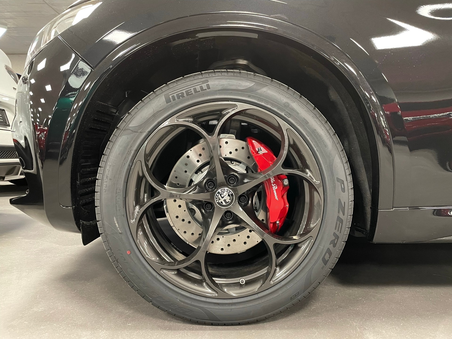 ALFA ROMEO STELVIO 2.9 V6 510 AT Q4 Qu-image-8