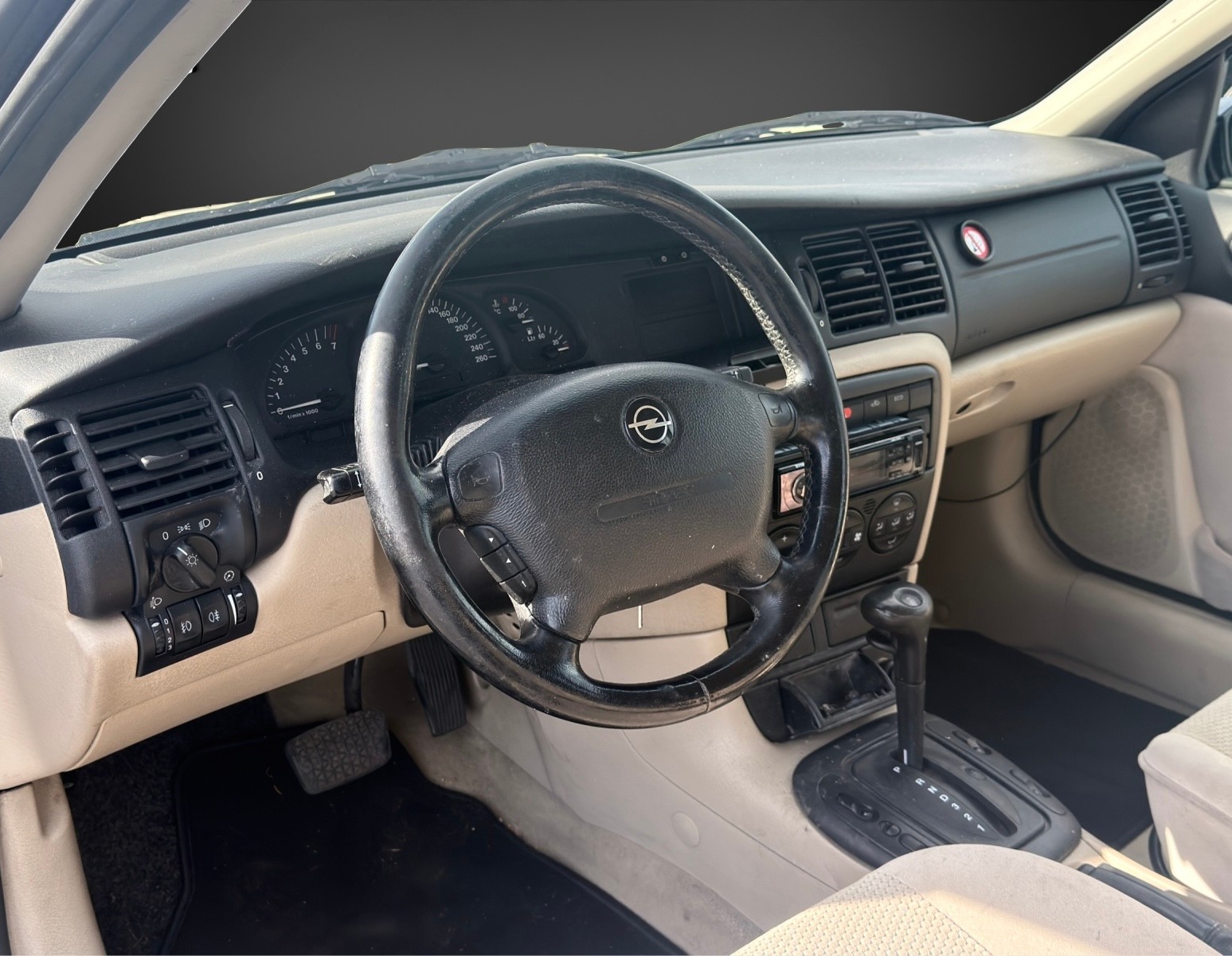 OPEL Vectra 2.2i 16V Elegance Automatic-image-7