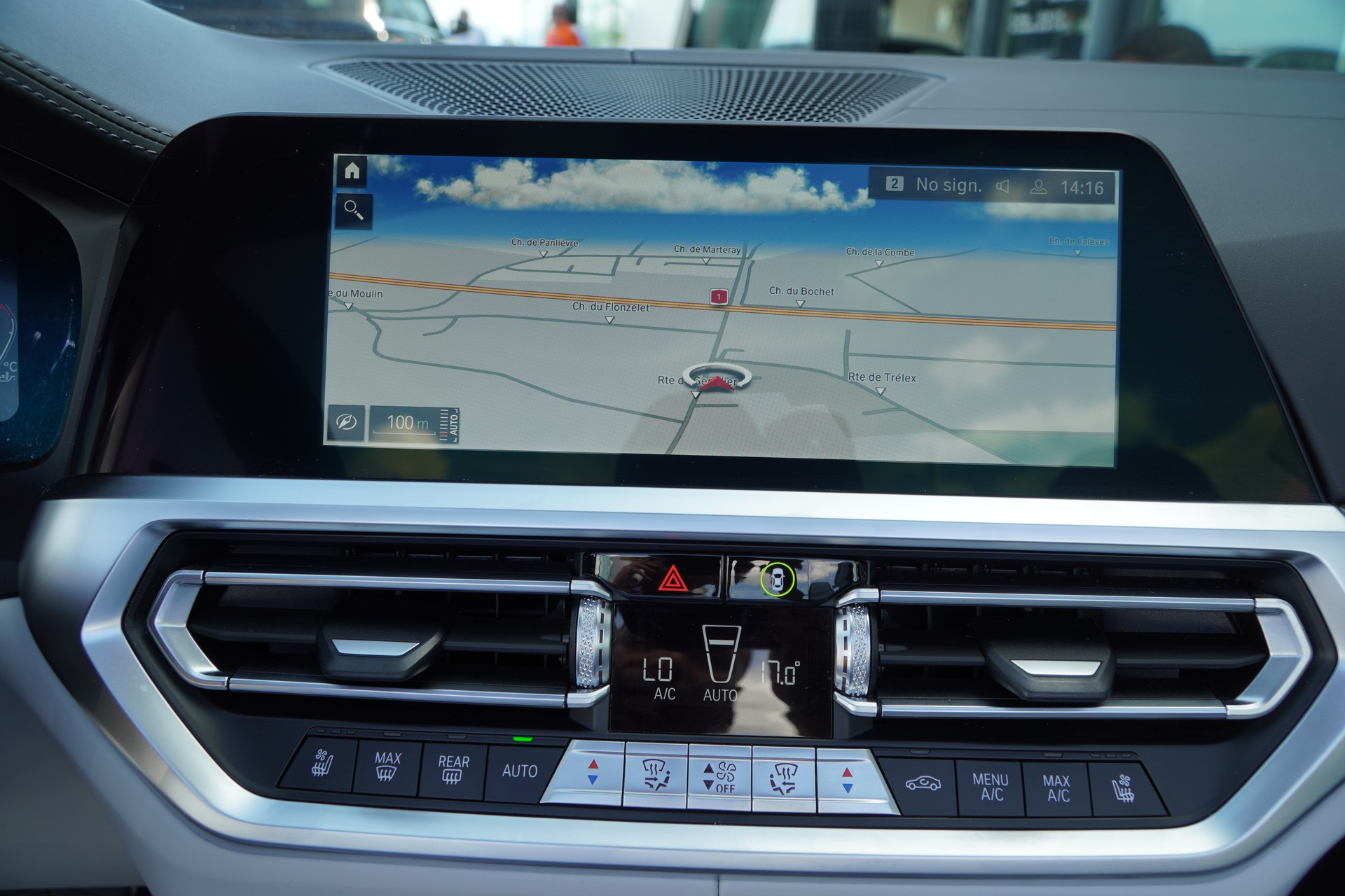 BMW M4 Cabrio Competition M xDrive-image-12