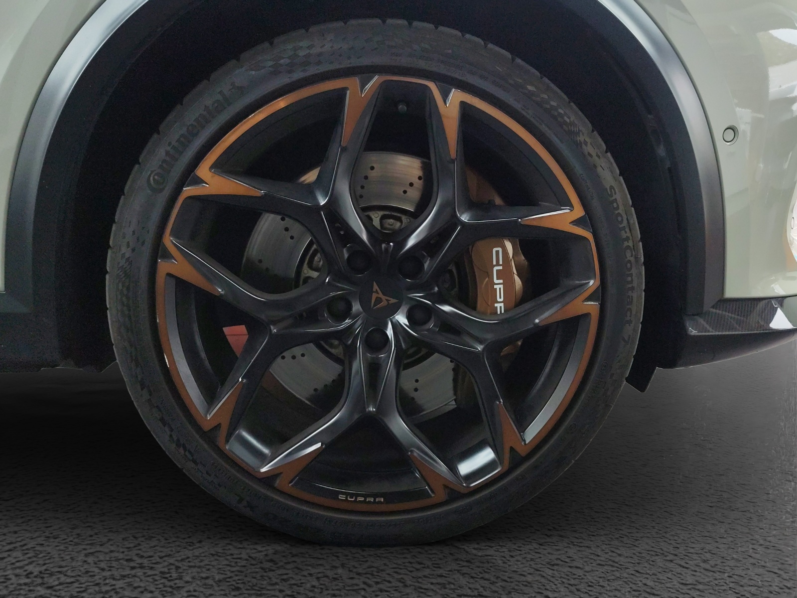 CUPRA Formentor 2.5TSI VZ5 Taiga Grey 4Drive DSG-image-11