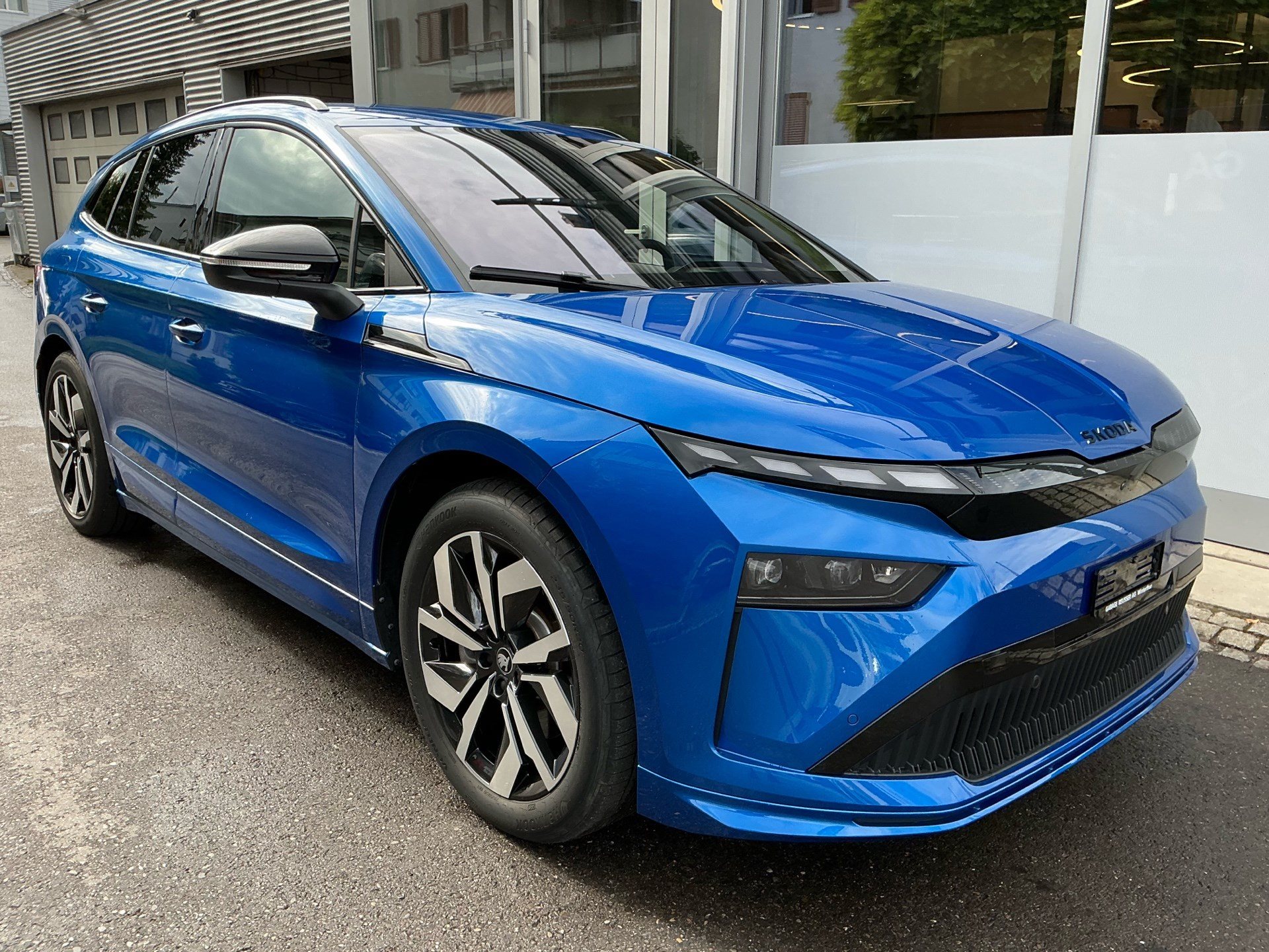 SKODA ENYAQ 85 x SPORTLINE *** ANHÄNGEKUPPLUNG & 5 JAHRE SKODA WERKSGARANTIE **-image-2