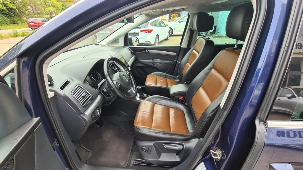 VW Sharan 2.0 TDI BlueMotion Technology Comfortline ** 7-Plätzer ** Leder ** Navi ** RF-Kamera ** Anh-Kupplung **-image-13