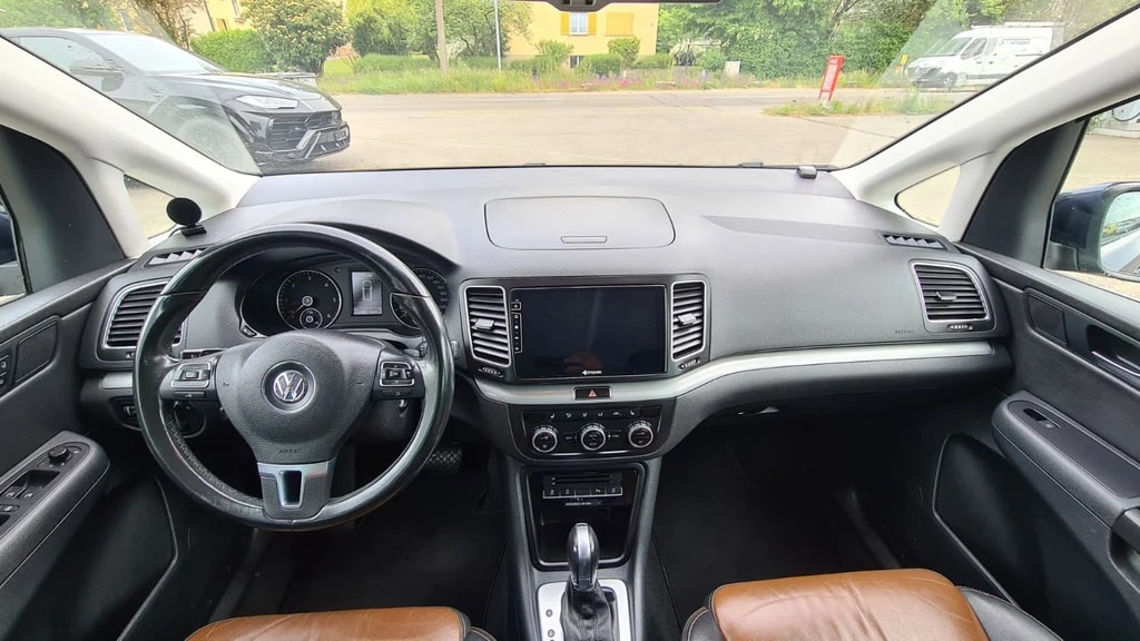 VW Sharan 2.0 TDI BlueMotion Technology Comfortline ** 7-Plätzer ** Leder ** Navi ** RF-Kamera ** Anh-Kupplung **-image-12