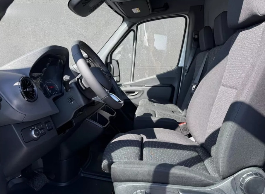 MERCEDES-BENZ Sprinter Kastenwagen Pro 319 CDI lang 4x4-image-8