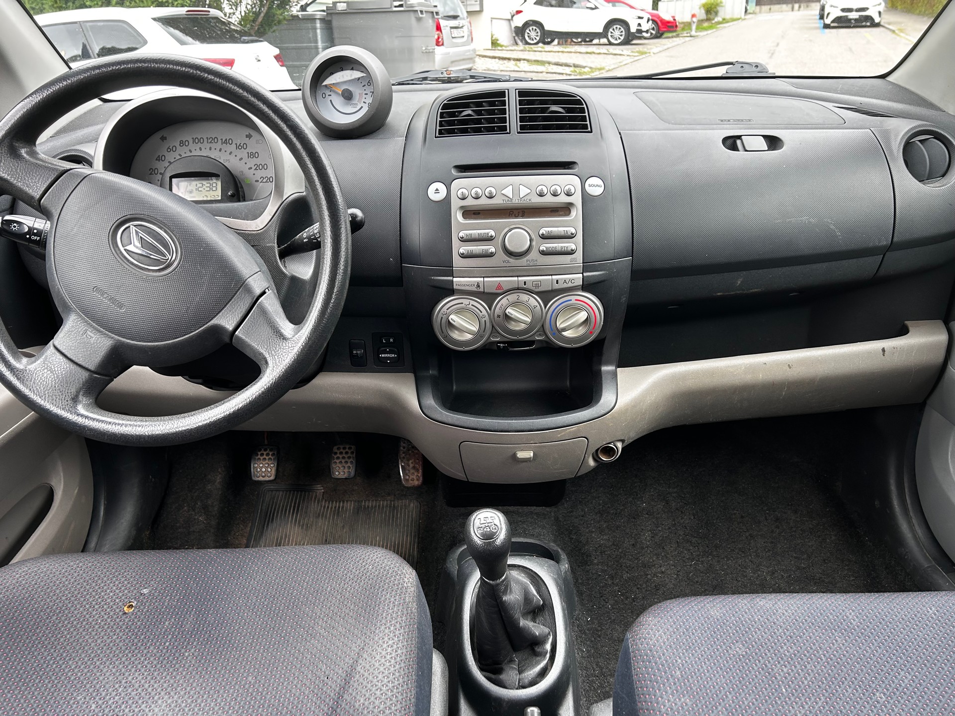 DAIHATSU Sirion 1.3 eco-4WD-image-9
