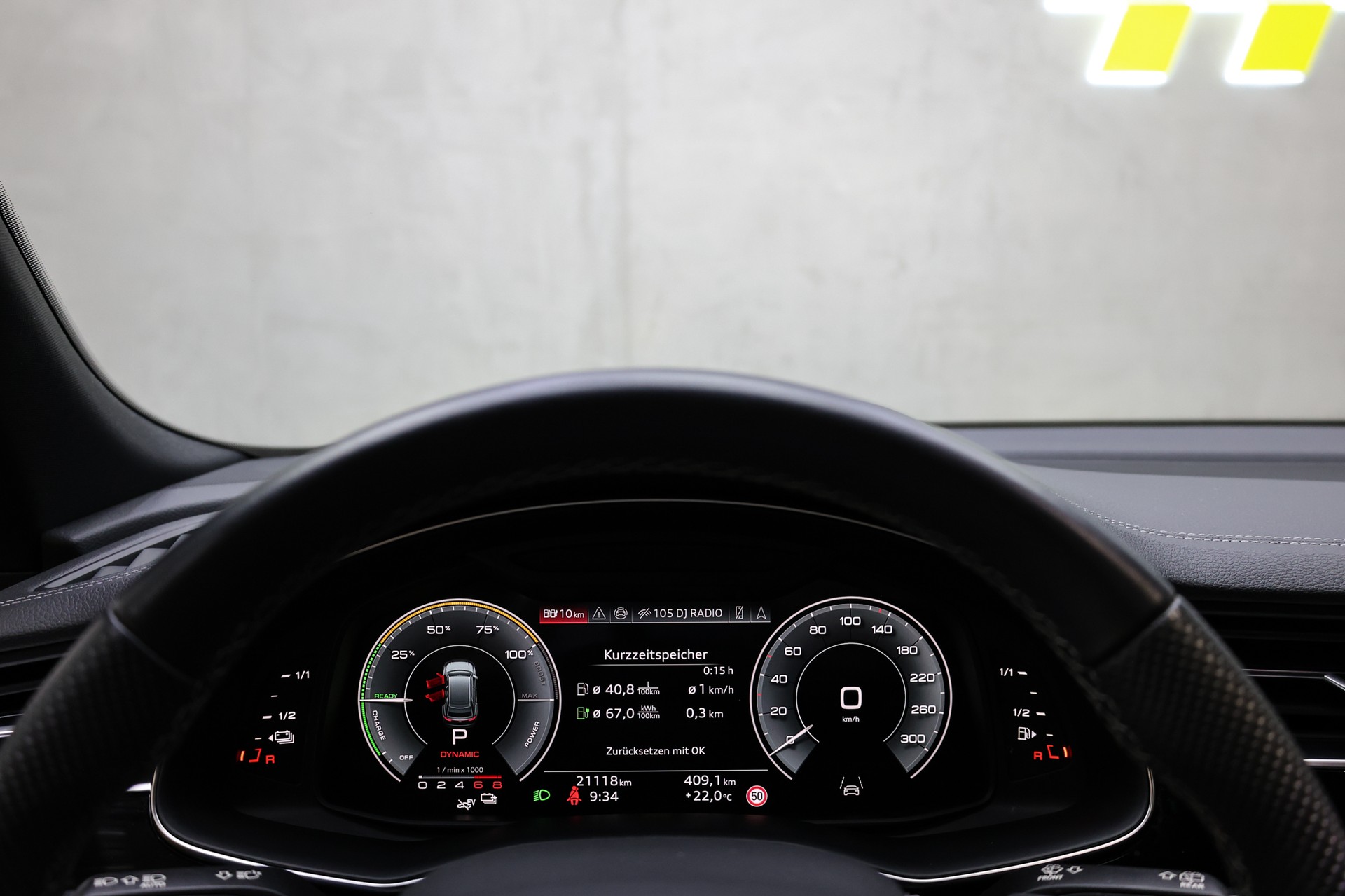 AUDI Q8 60 TFSI e quattro PHEV Tiptronic S-Line-image-21