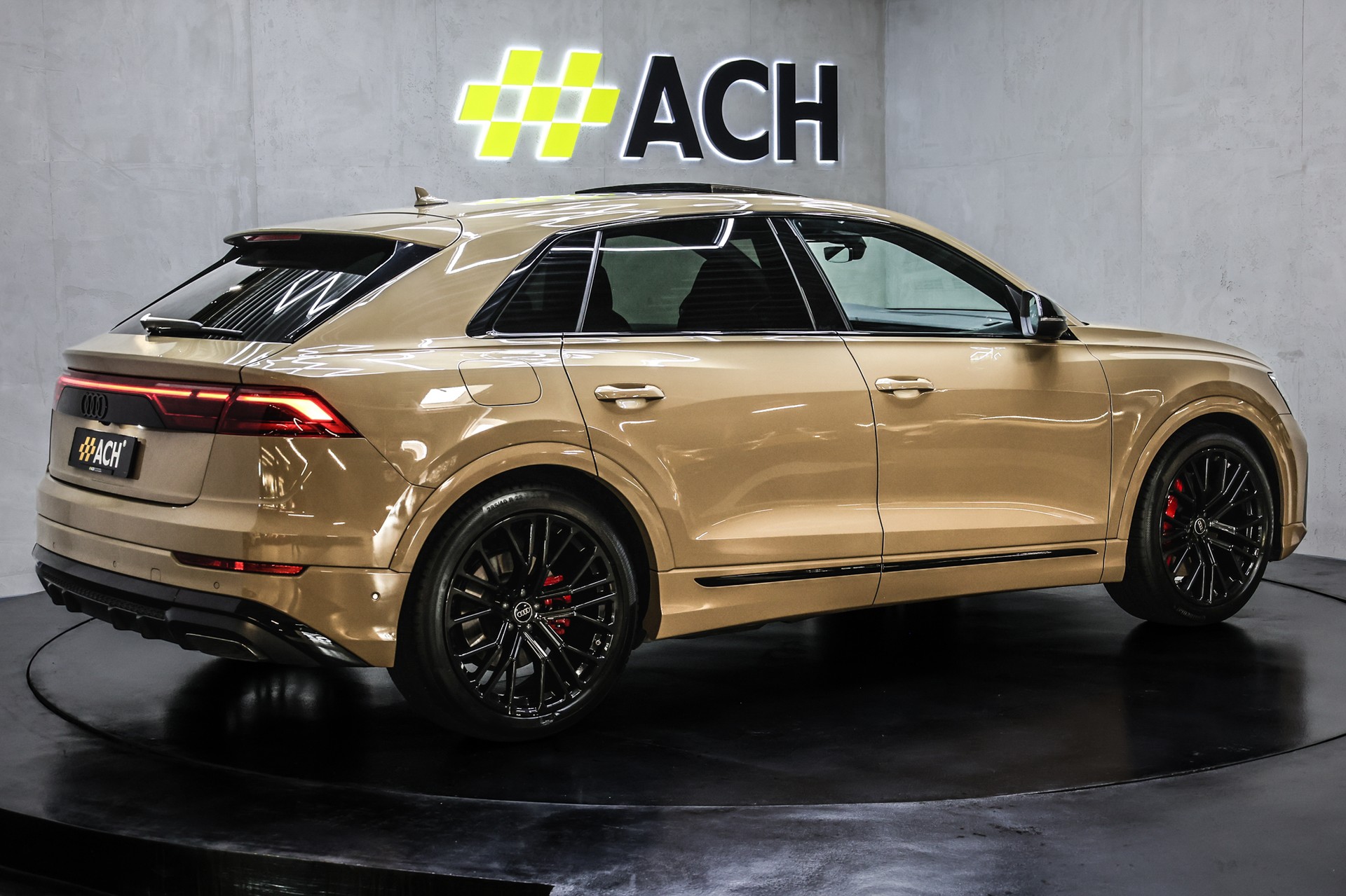 AUDI Q8 60 TFSI e quattro PHEV Tiptronic S-Line-image-13