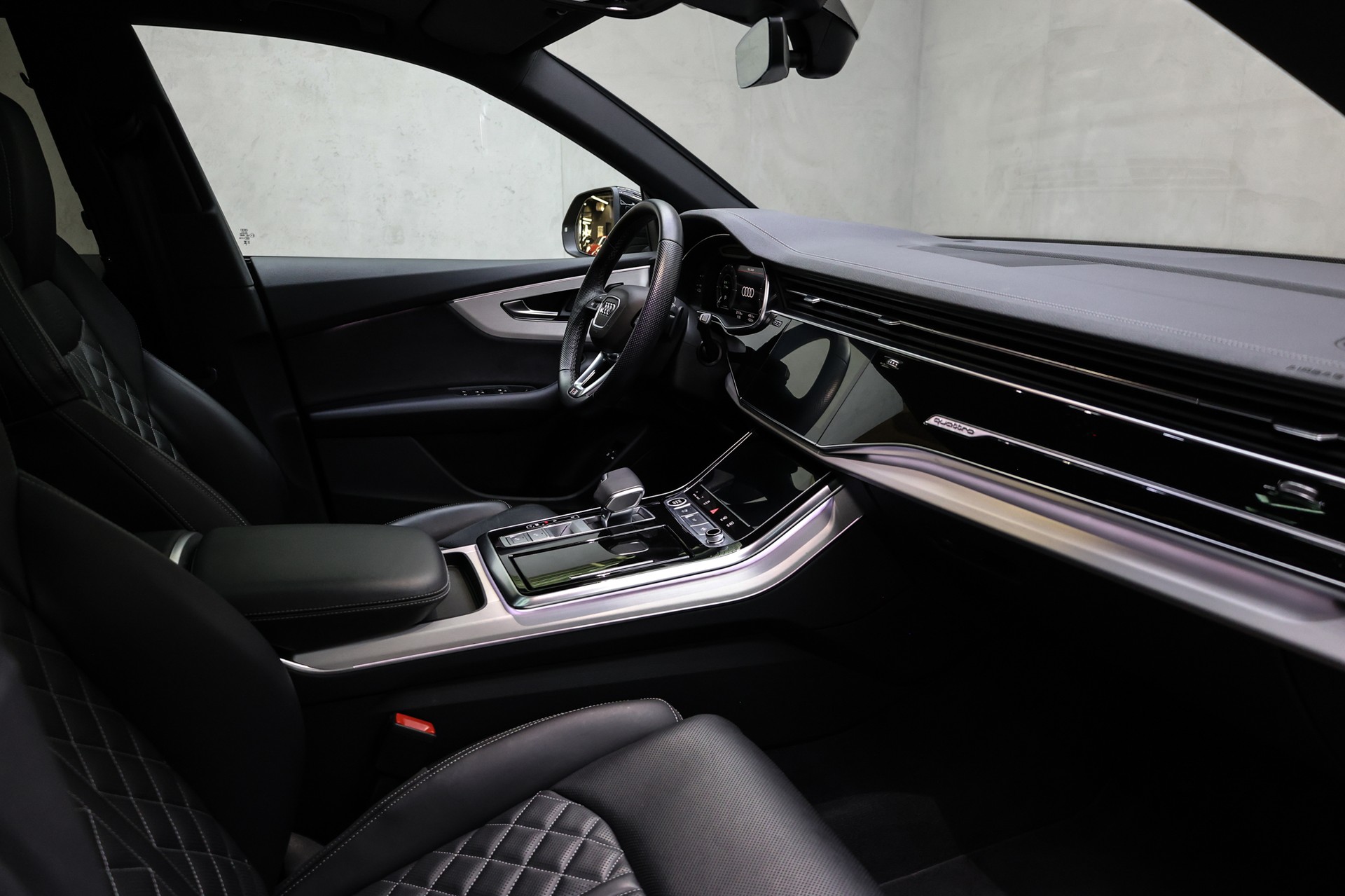 AUDI Q8 60 TFSI e quattro PHEV Tiptronic S-Line-image-33