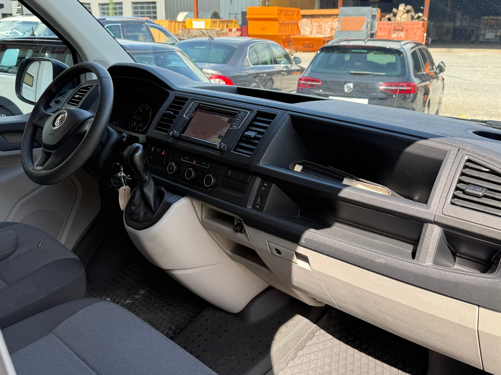 VW T6 2.0 TDI 4Motion DSG-image-16