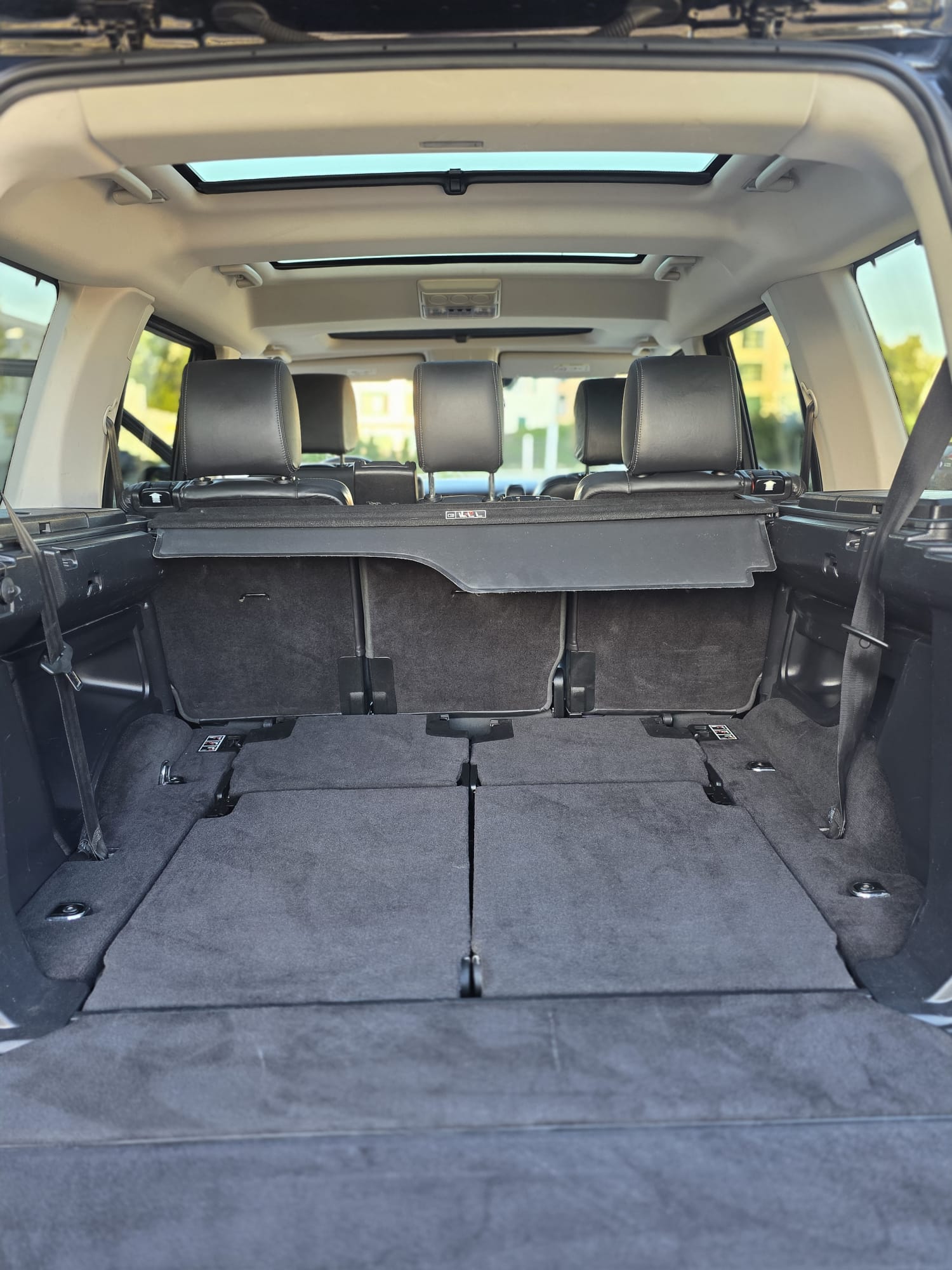 LAND ROVER Discovery 3.0 SDV6 Landmark Automatic-image-11