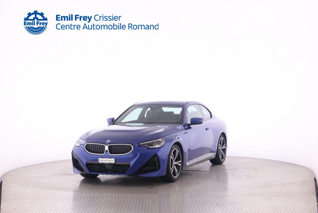 BMW 220i Coupé-image-0