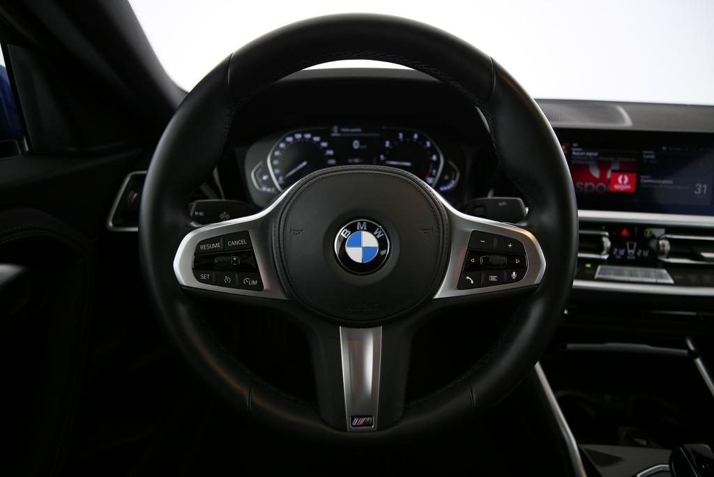 BMW 220i Coupé-image-5