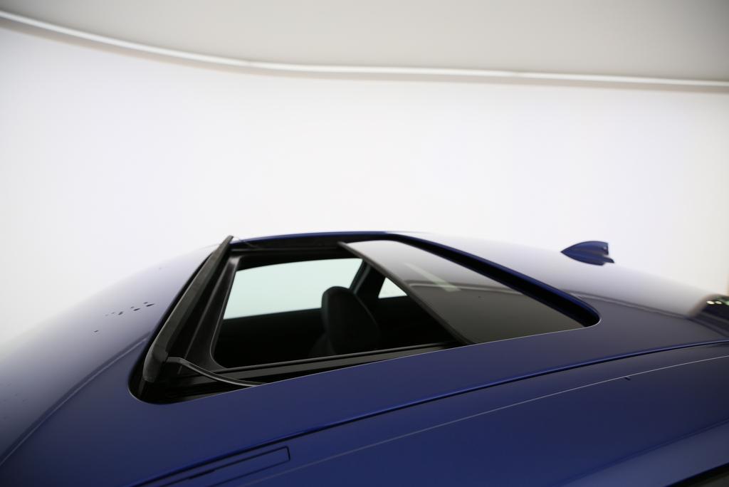 BMW 220i Coupé-image-14