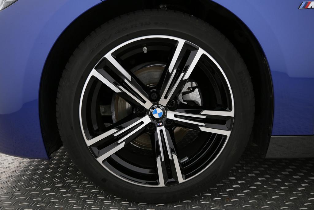 BMW 220i Coupé-image-20