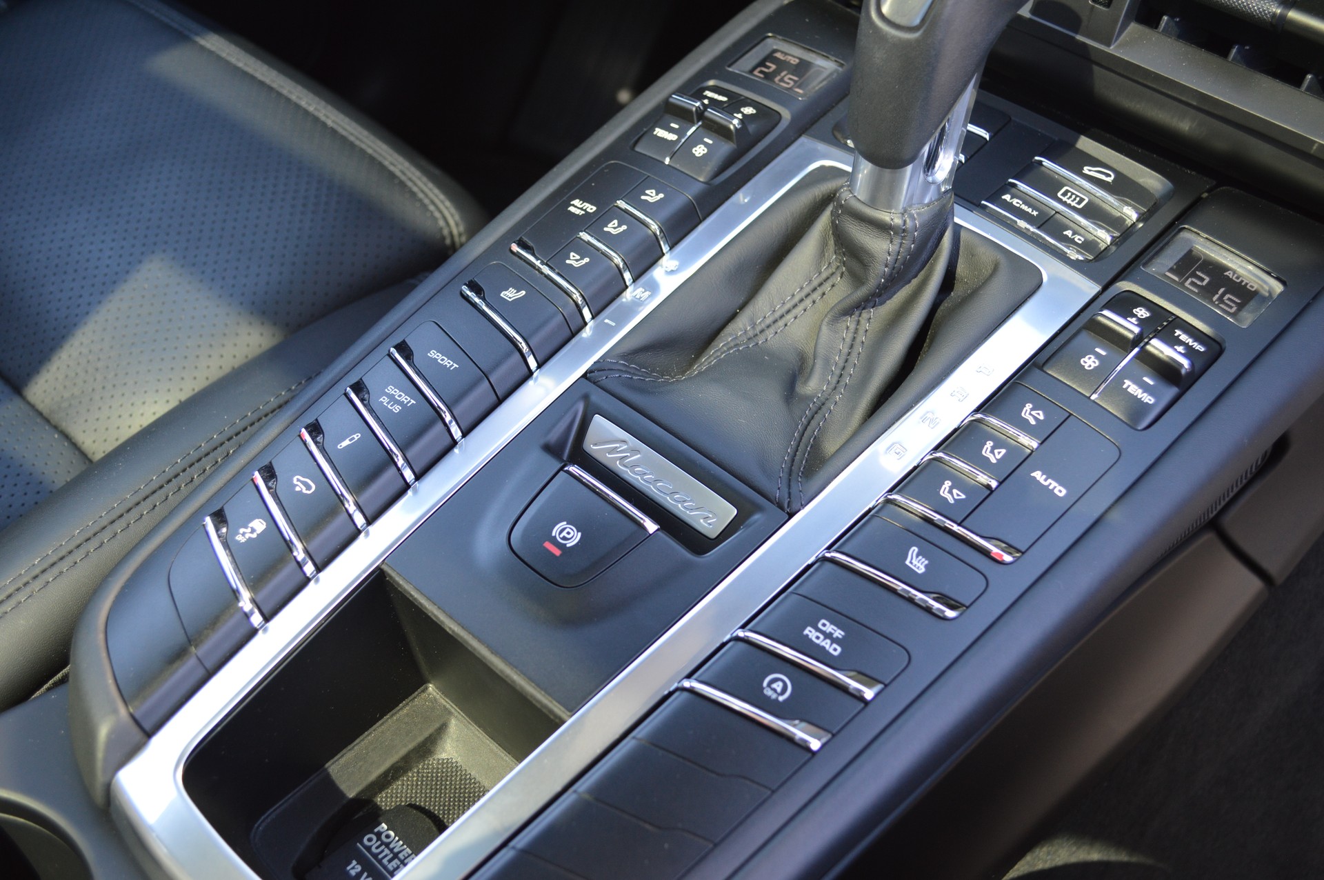 PORSCHE Macan S PDK-image-23