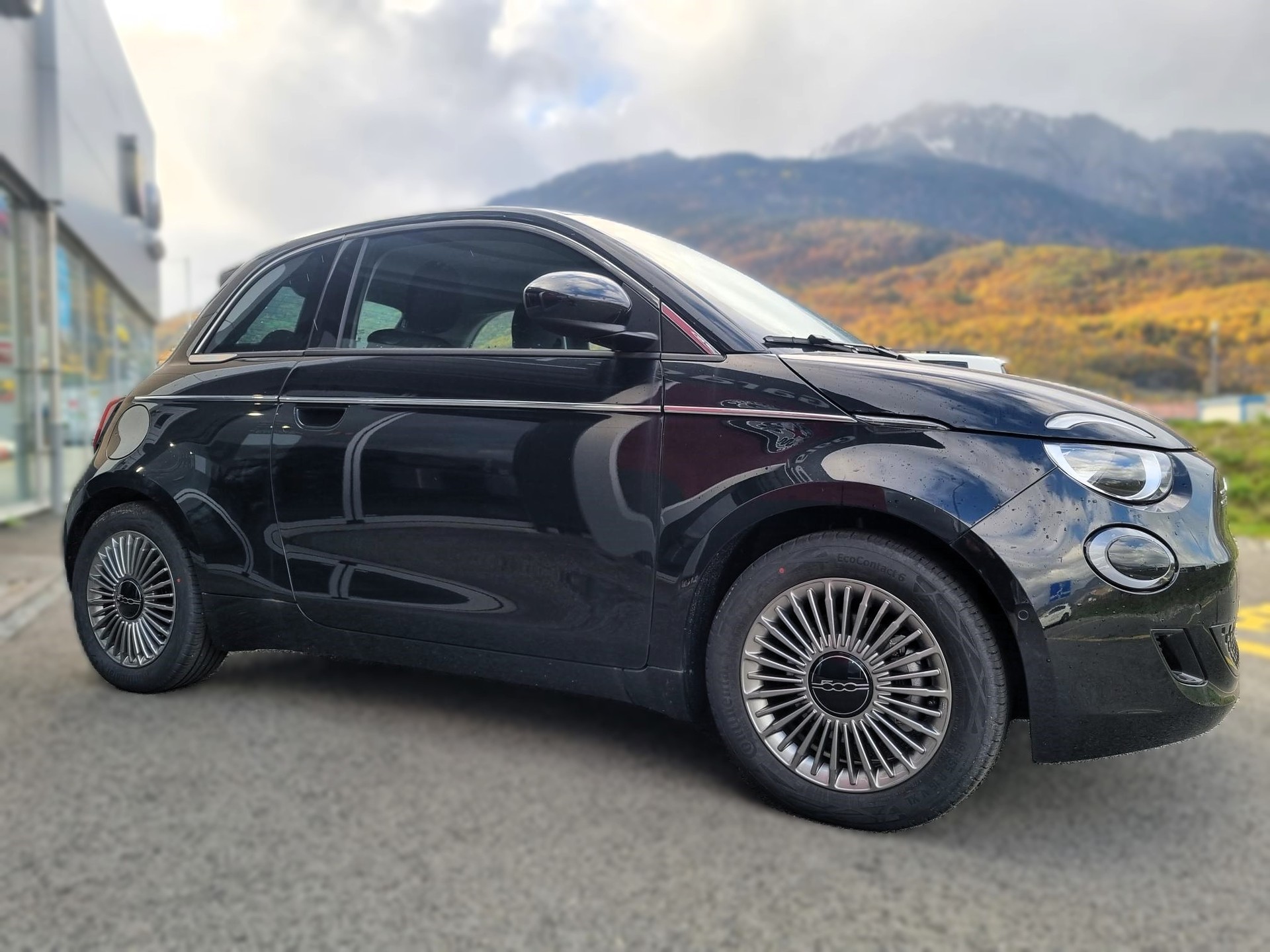 FIAT 500 electric 87 kW Swiss Edition-image-4