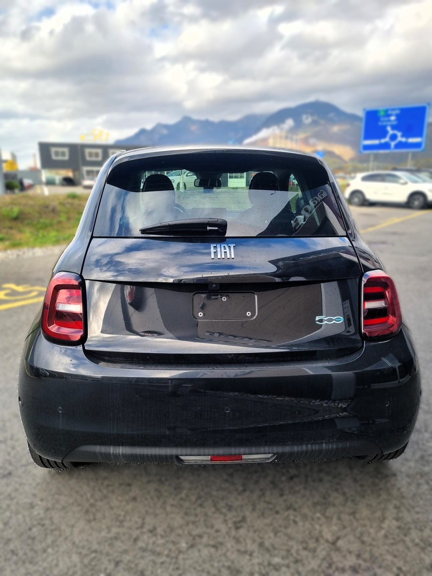 FIAT 500 electric 87 kW Swiss Edition-image-5
