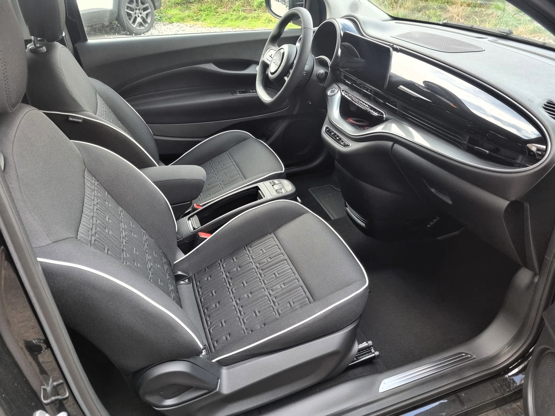 FIAT 500 electric 87 kW Swiss Edition-image-9